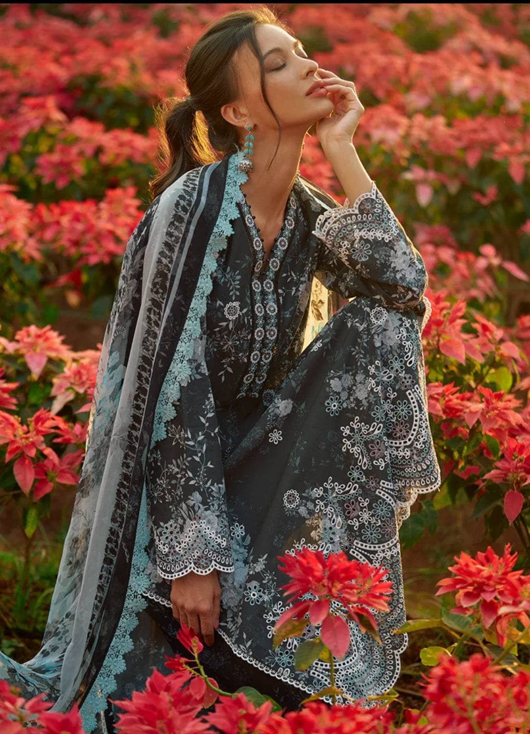 img_image_printkari_lawn_24_awwal_boutique