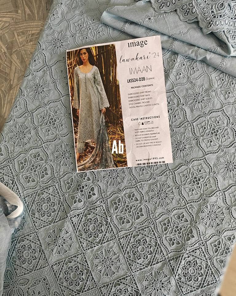 img_image_lawnkari_awwal_boutique