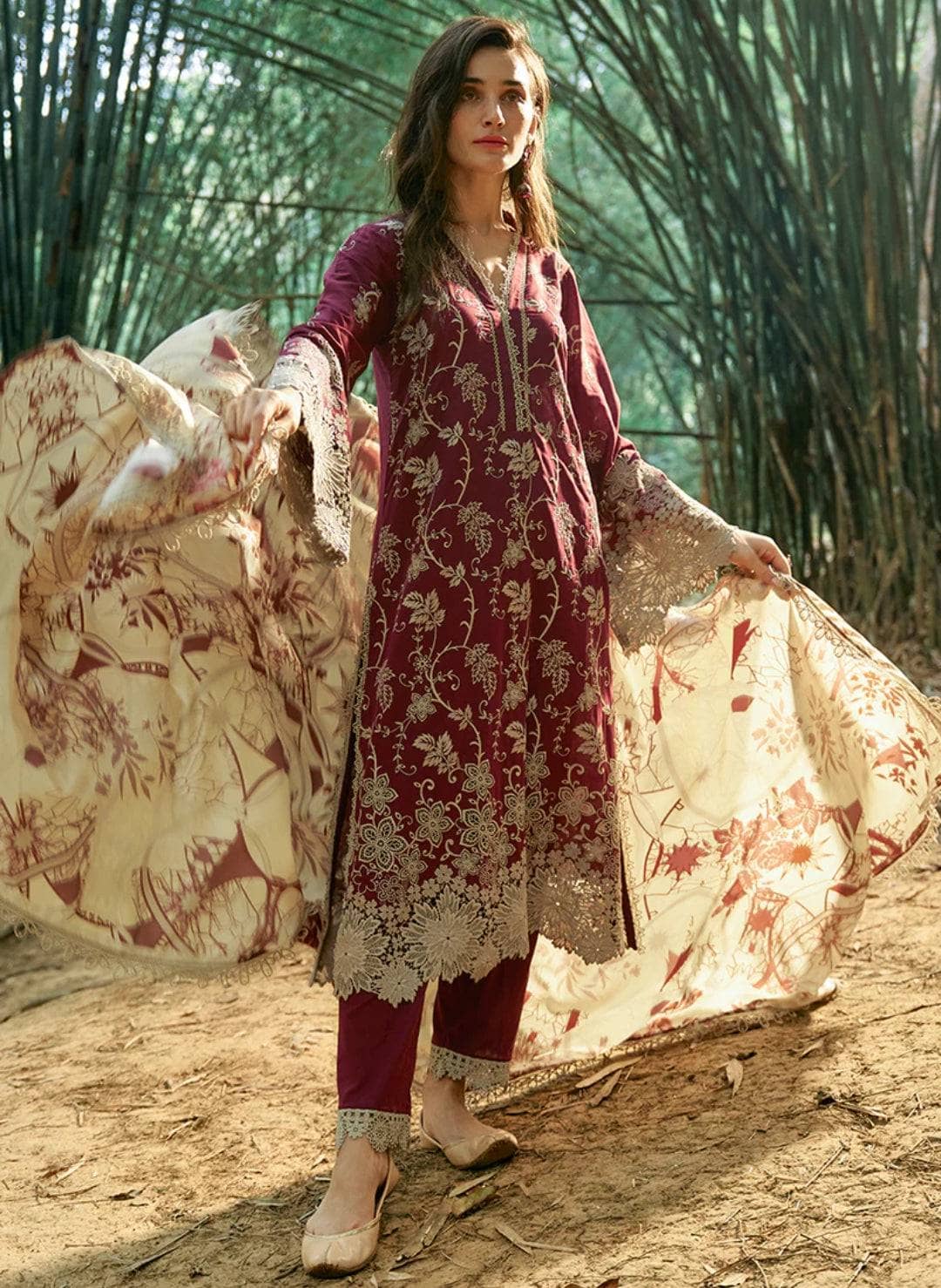 img_image_lawnkari_awwal_boutique