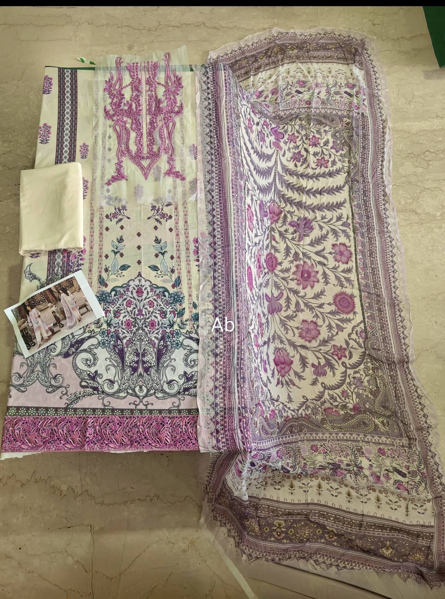 img_jade_bliss_lawn_awwal_boutique