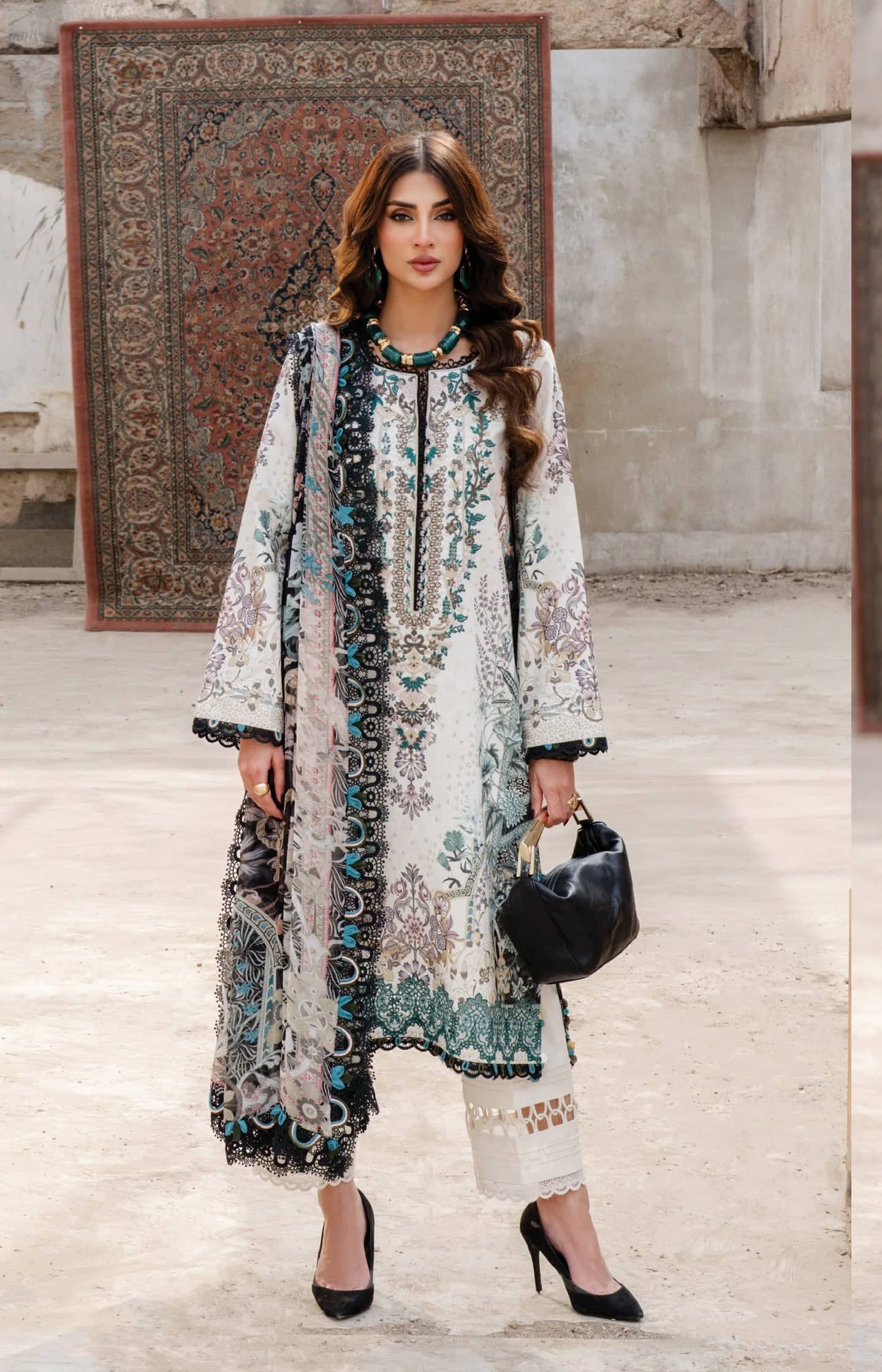 img_jade_bliss_lawn_26_awwal_boutique