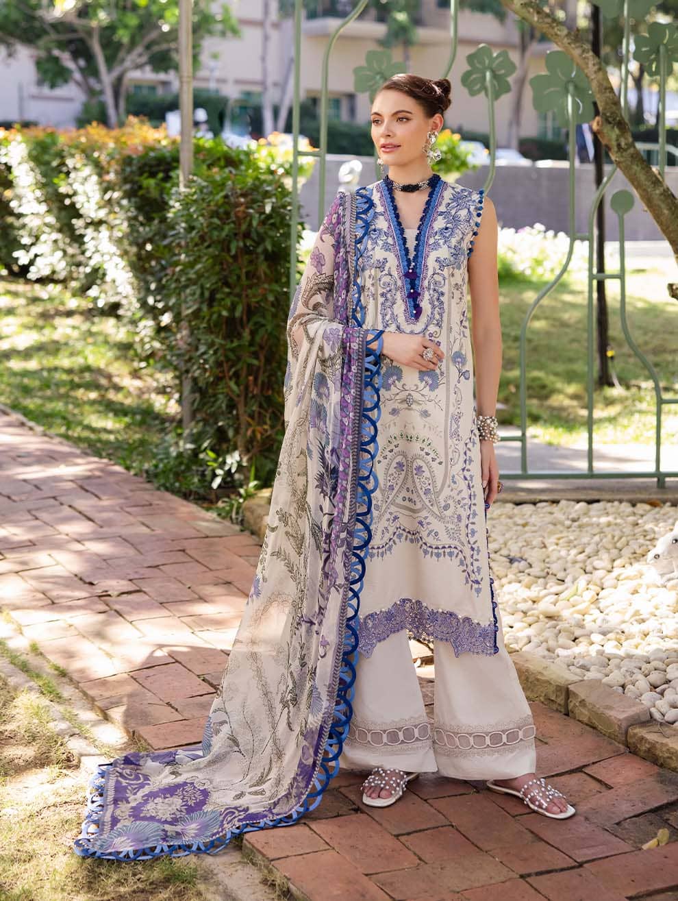 img_jade_bliss_lawn_awwal_boutique