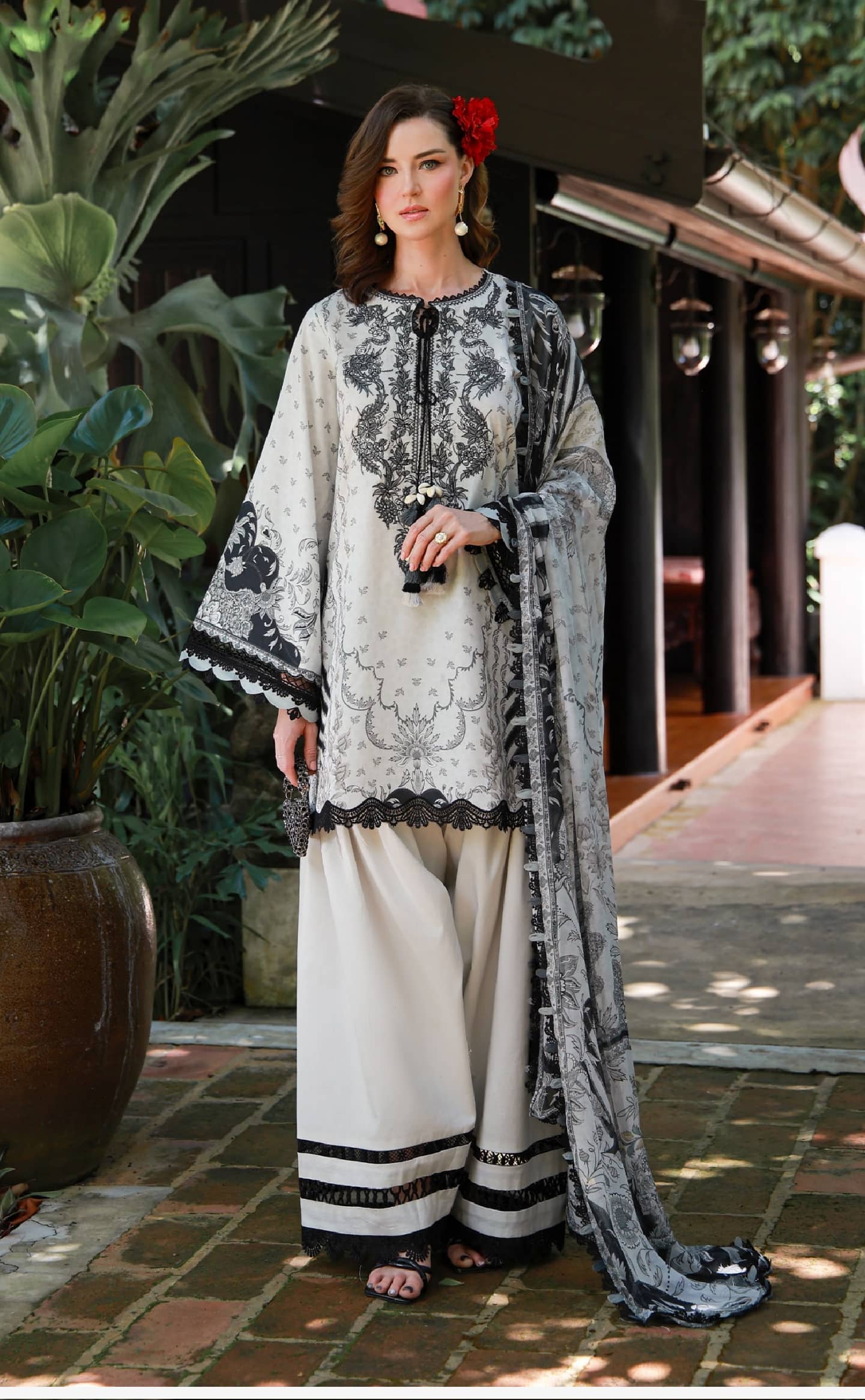 Jade Urbane Embroideried Lawn 26/Magnolia
