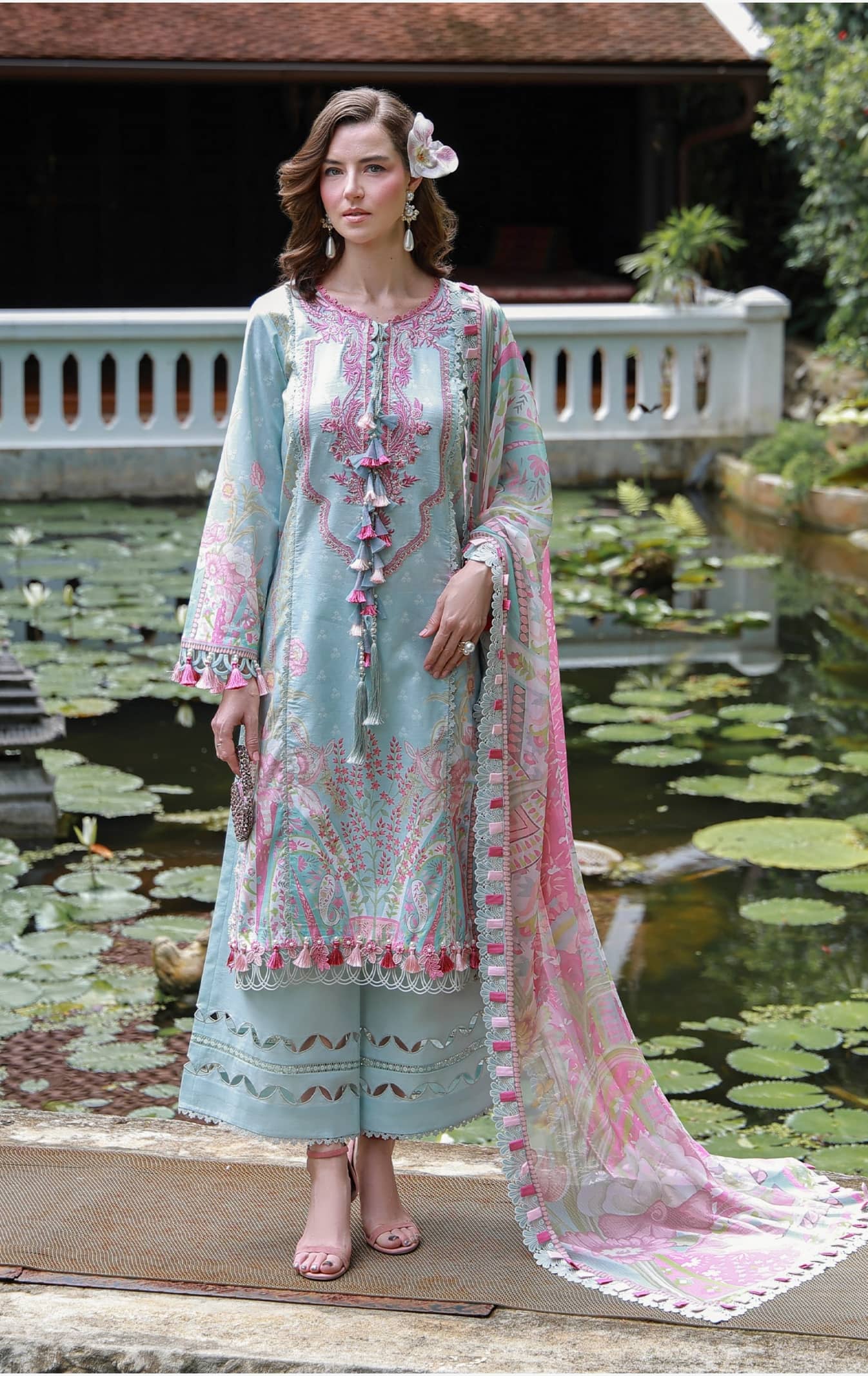Img_jade_urbane_embroidered_lawn_awwal_boutique