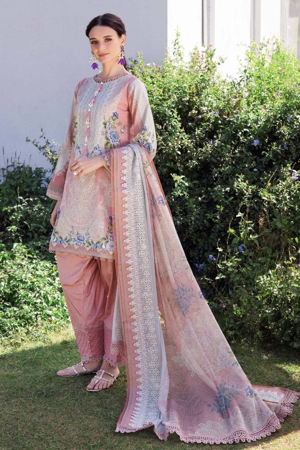 img_jade_needle_wonder_awwal_boutique