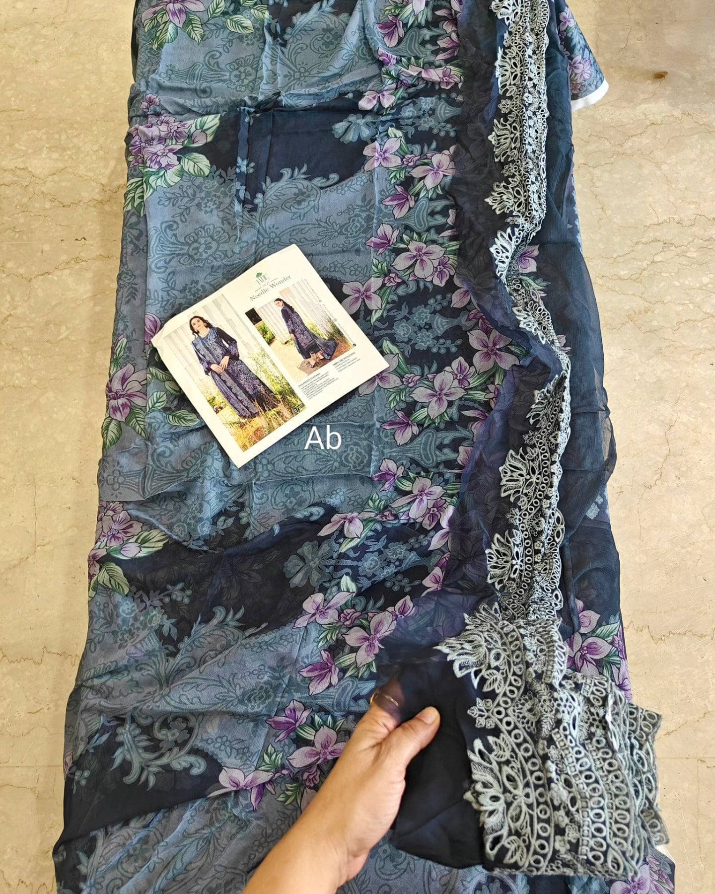 img_jade_needle_wonder_awwal_boutique