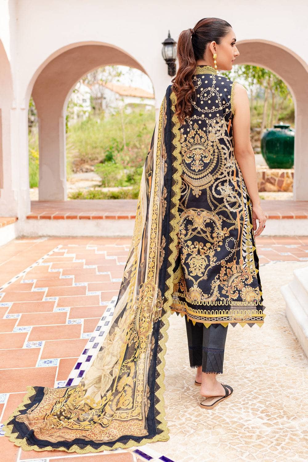 Img_jade_urban_awwal_boutique