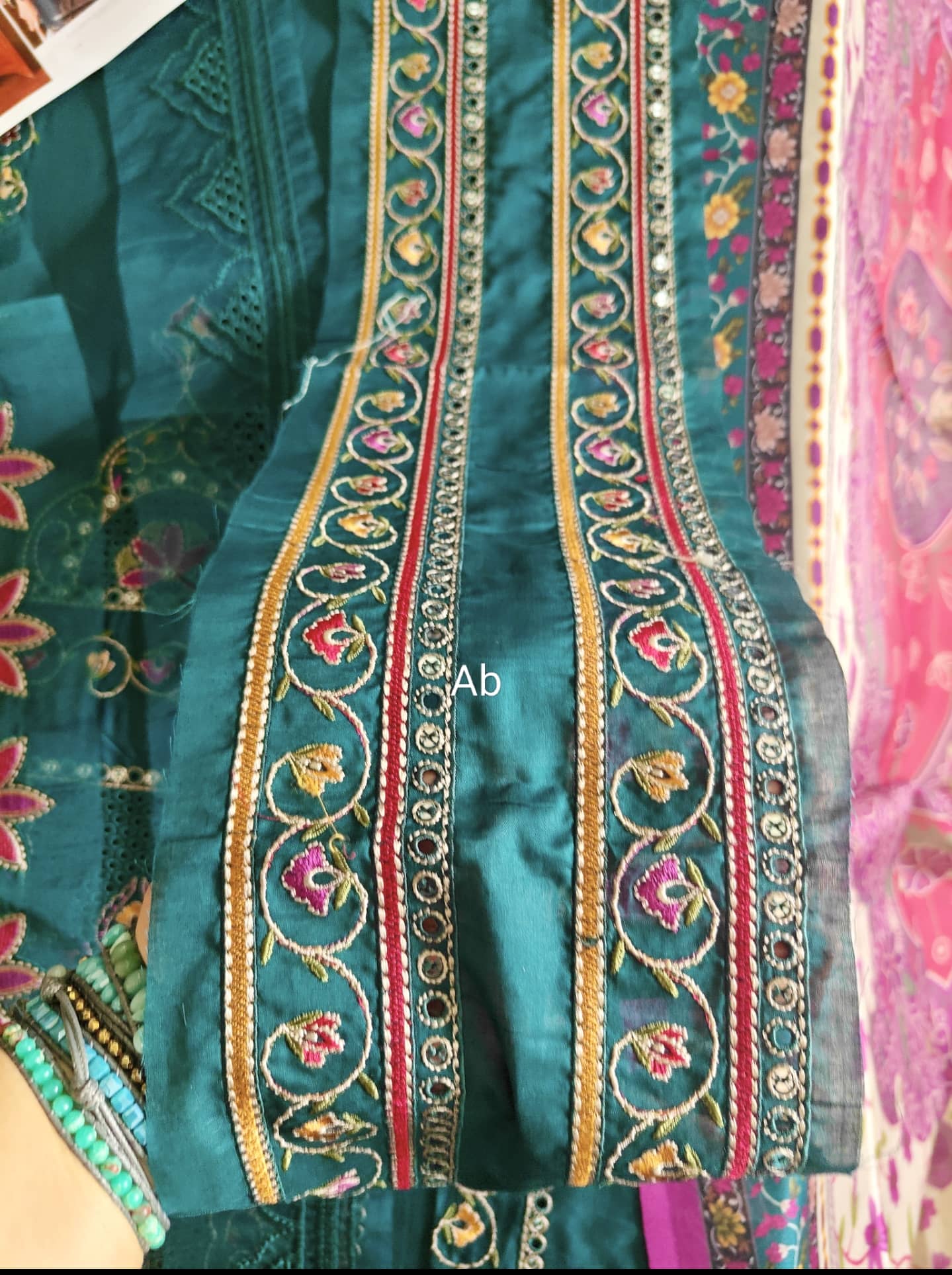 Open Pic/Jazmin Shahkaar Lawn/SL26-D10/Tissue Silk Dupatta