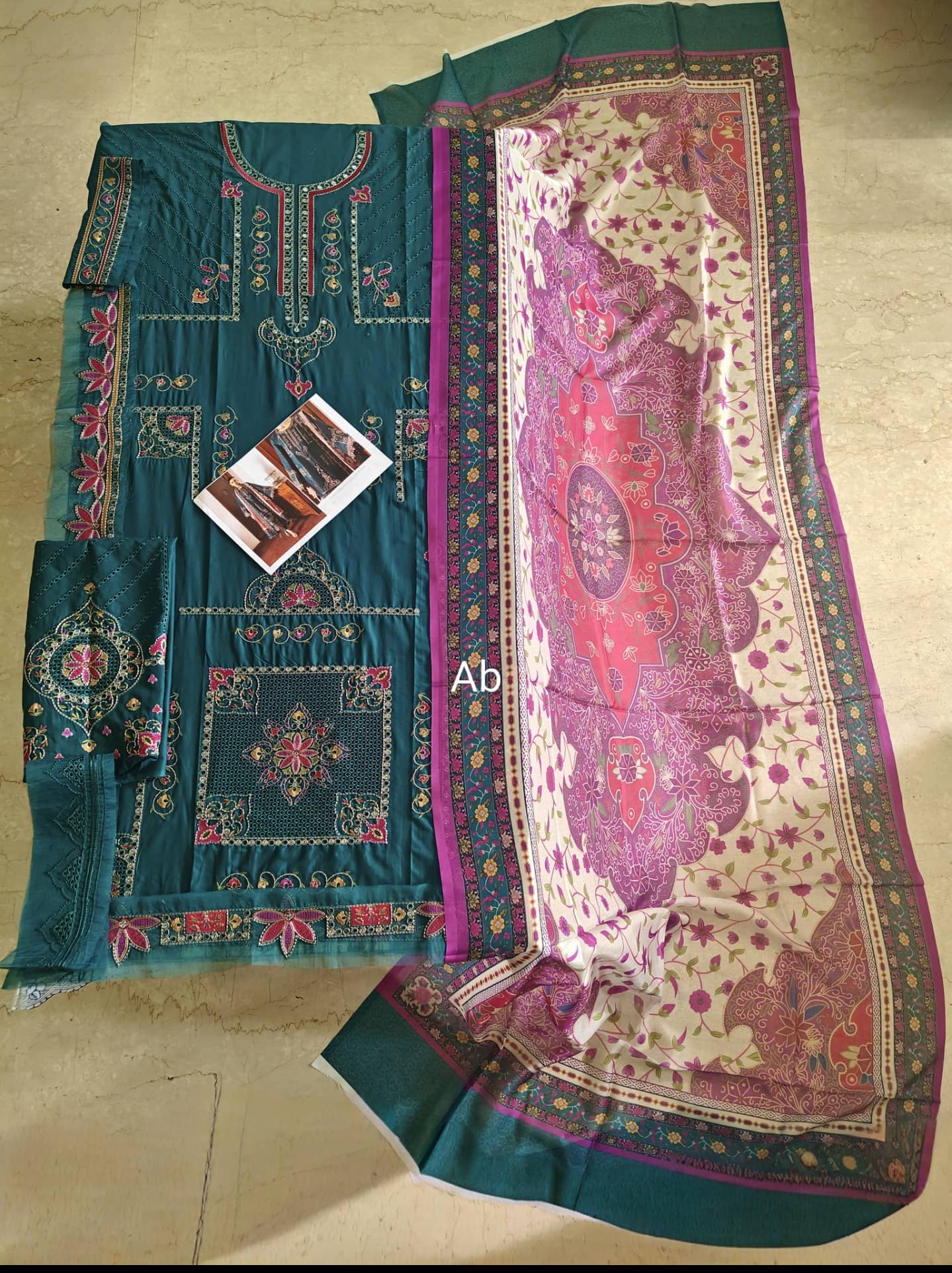 img_jazmin_lawn_awwal_boutique