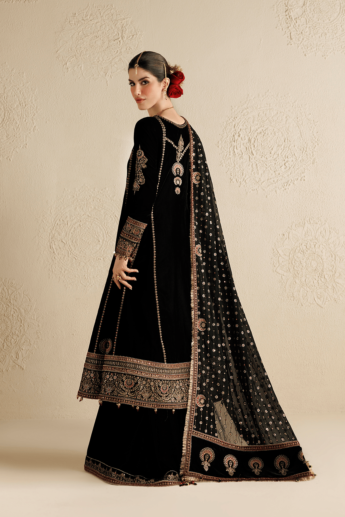 img_jazmin_velvet_awwal_boutique