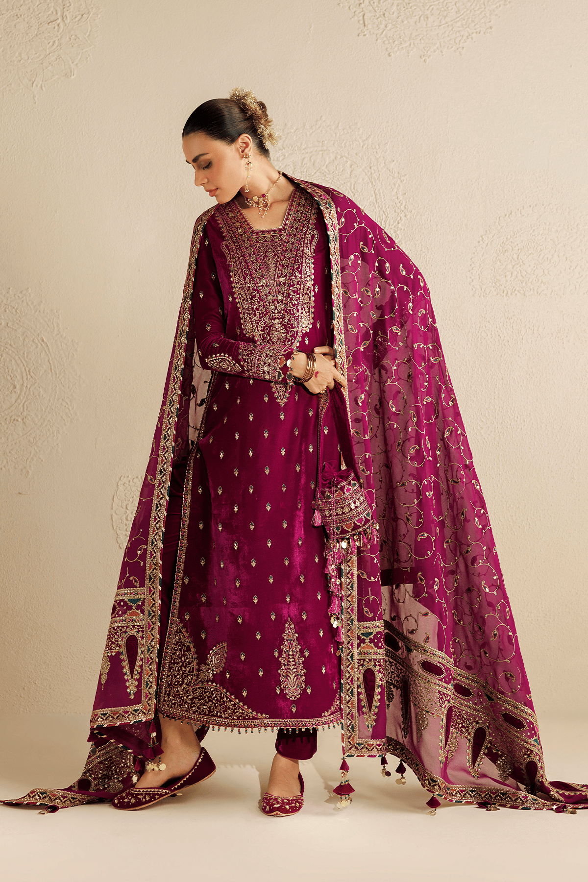 img_jazmin_velvet_awwal_boutique