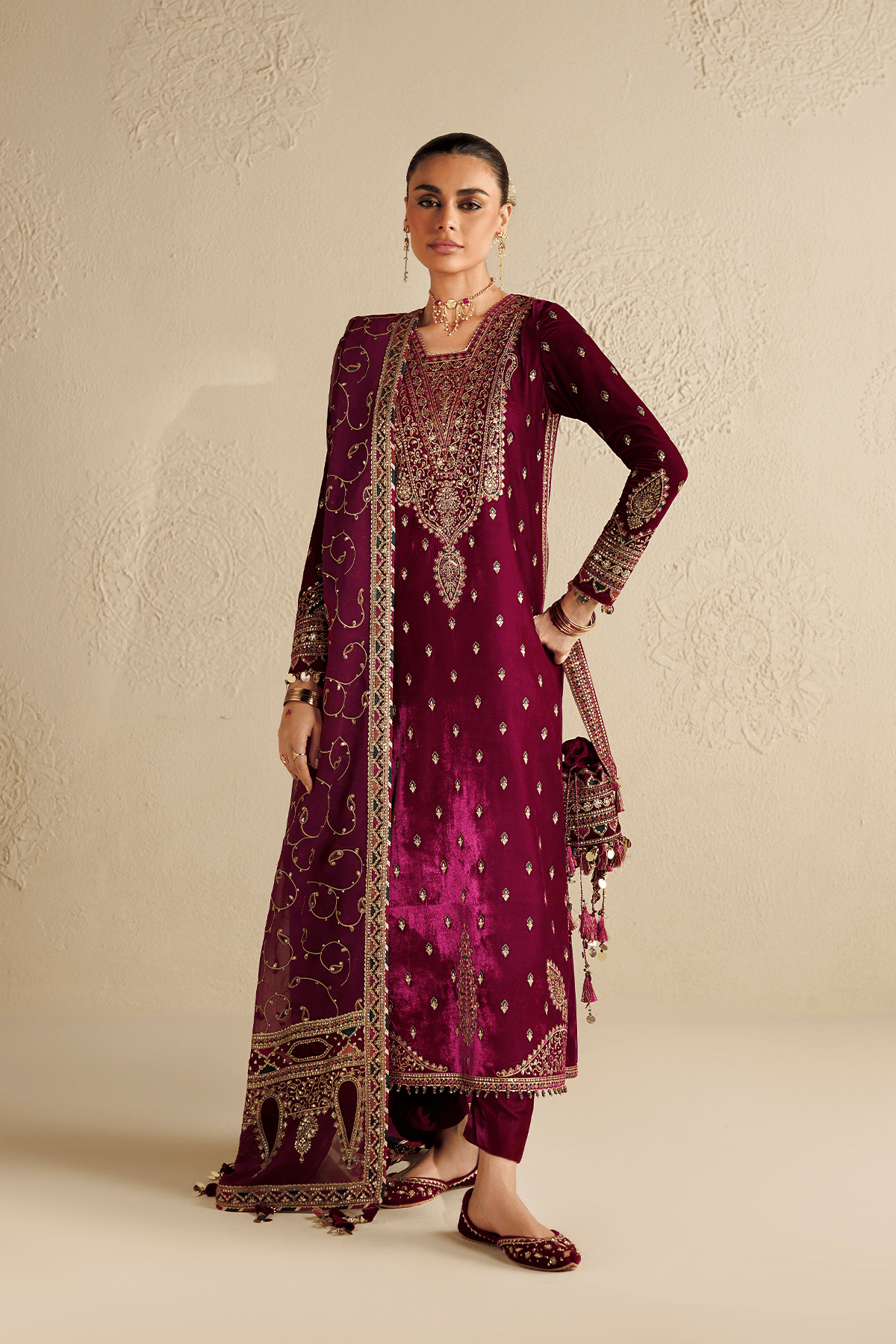 img_jazmin_velvet_awwal_boutique