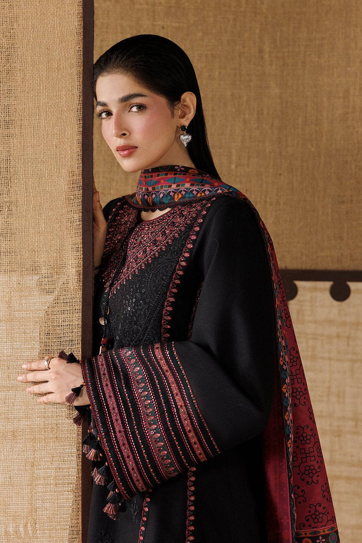 Jazmin Winter Luxury 26/Exclusive/EMBROIDERED PREMIUM KHADDAR UW-0253