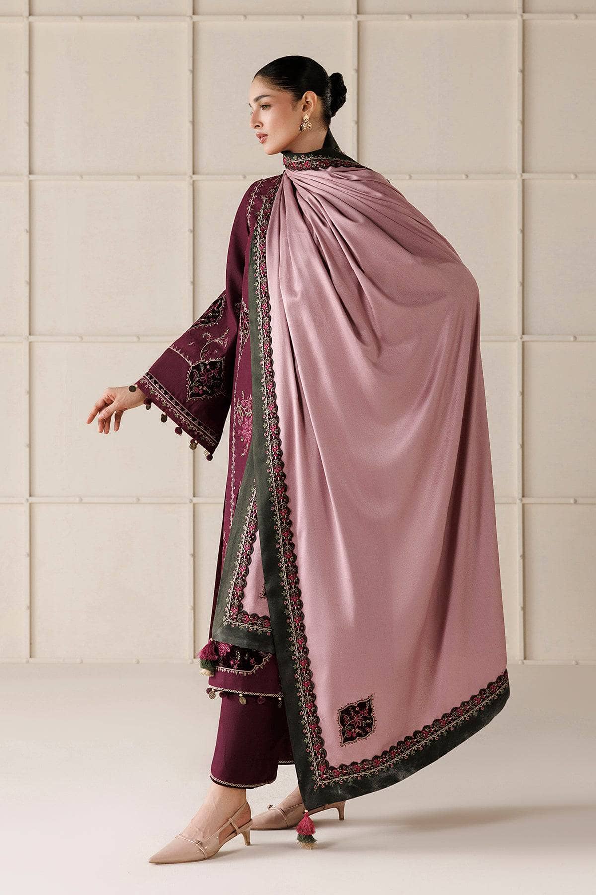 img_jazmin_winter_awwal_boutique
