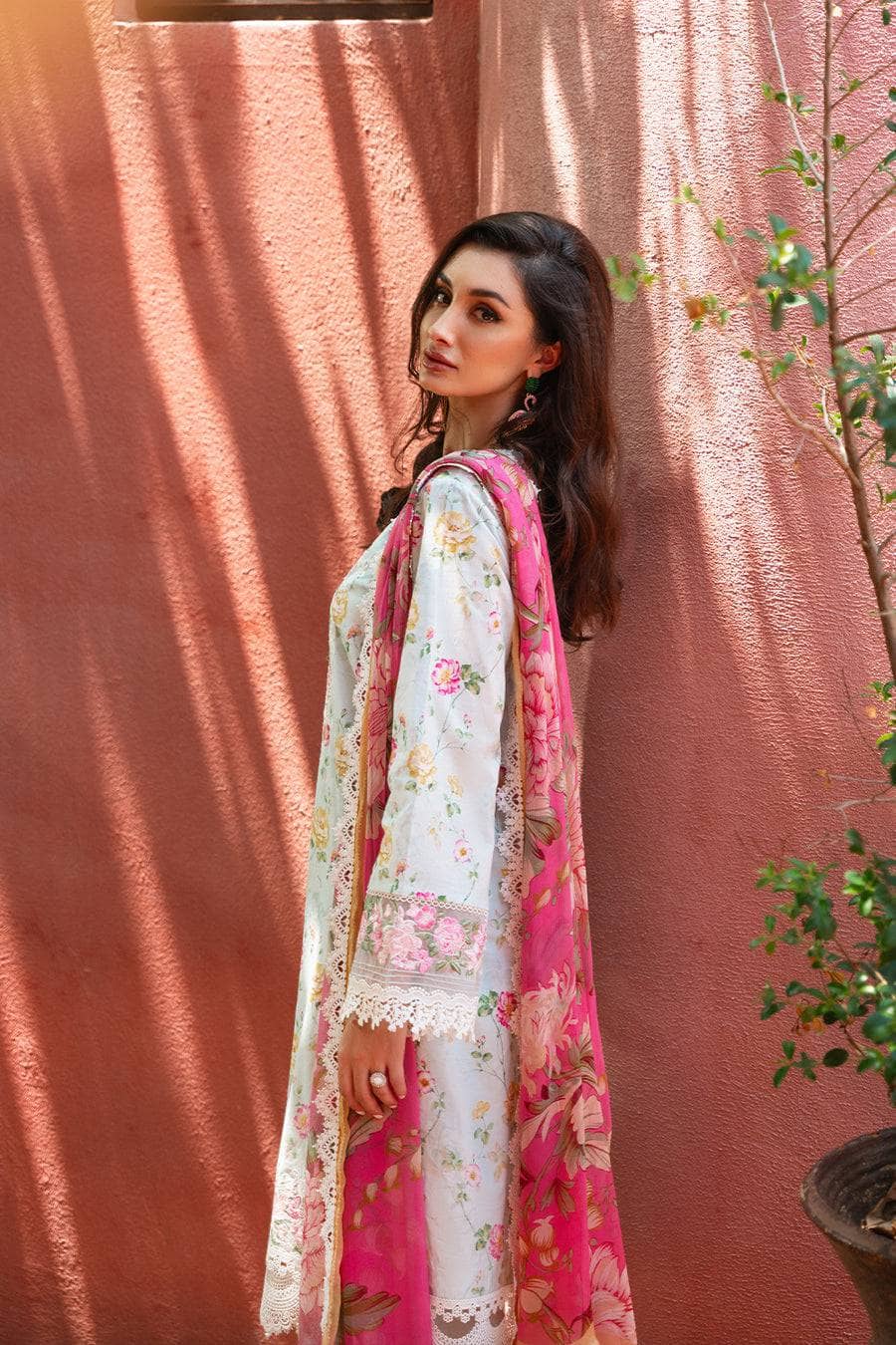 img_saira_rizwan_lawn_awwal_boutique