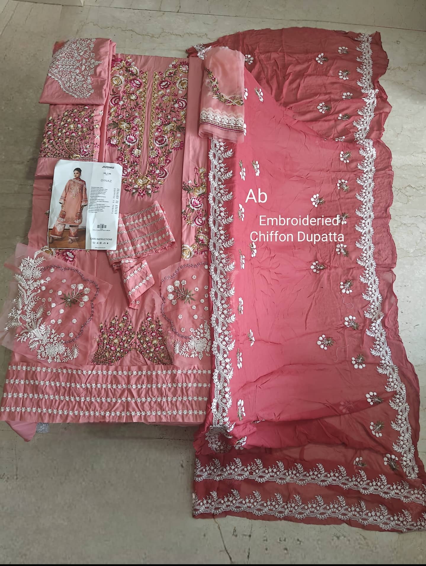 img_jugnu_lahore_lawn_awwal_boutique