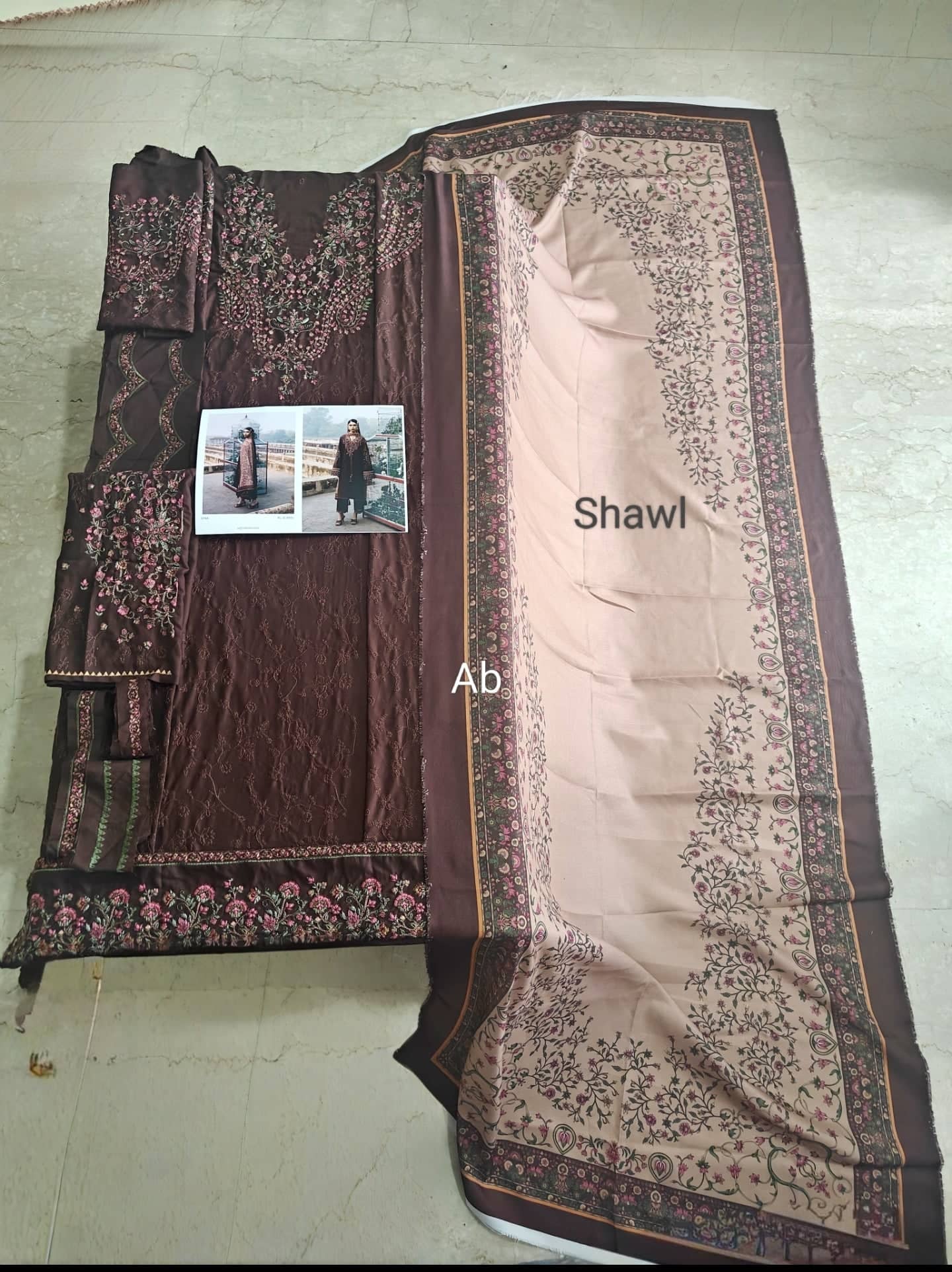 img_jugnu_lahore_khaddar_winter_awwal_boutique