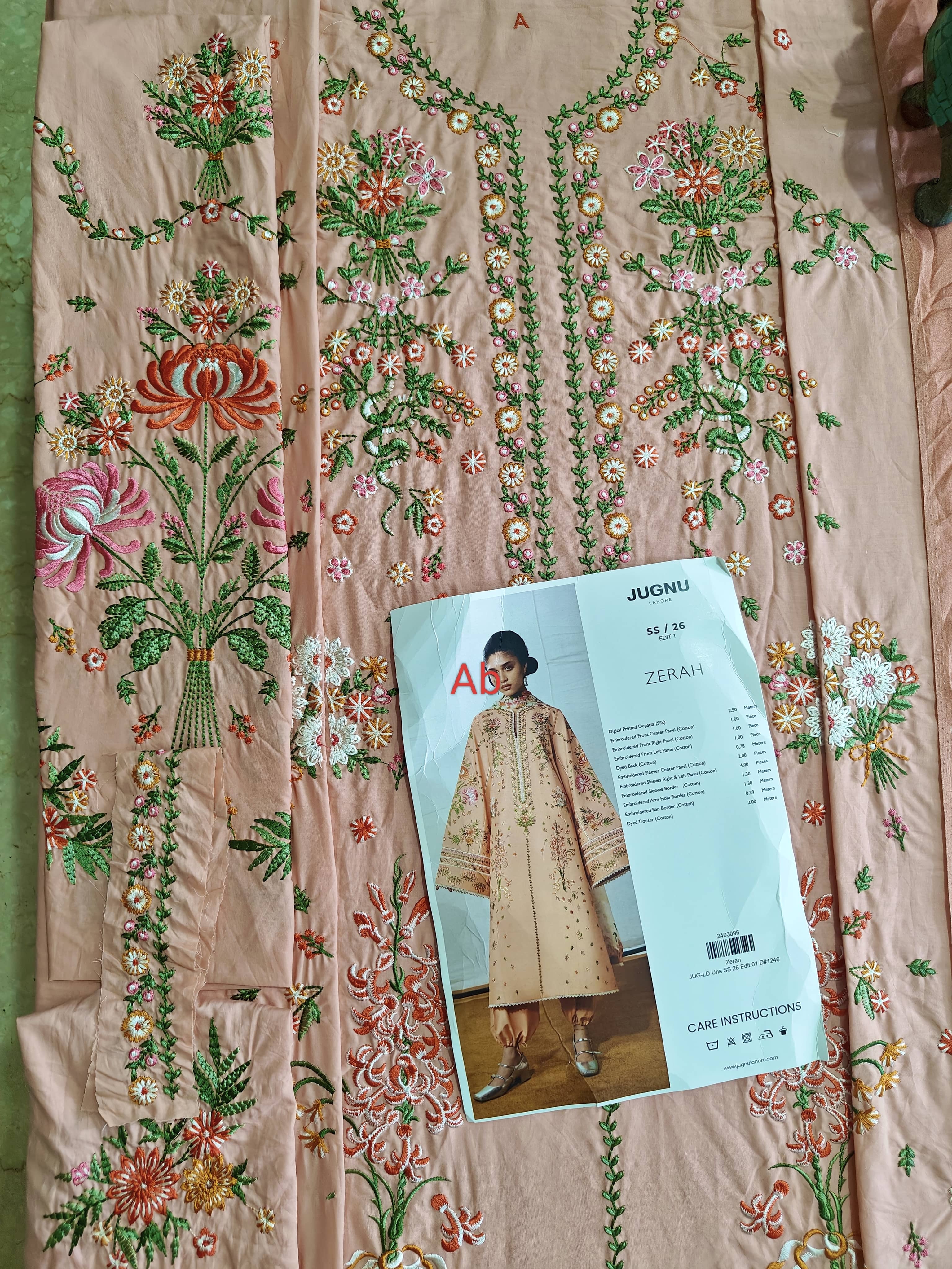 img_jugnu_lahore_lawn_awwal_boutique