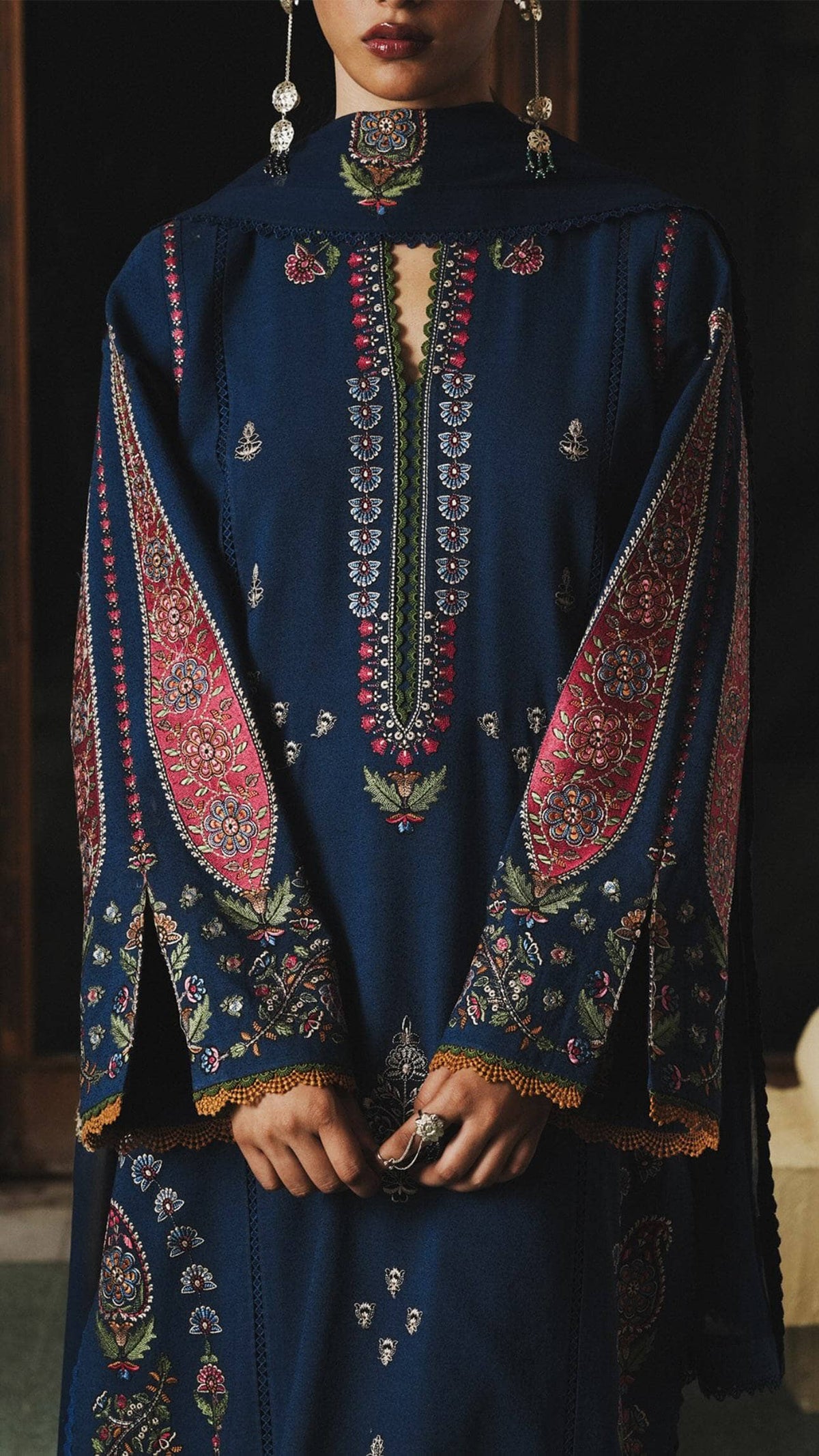 img_jugnu_lahore_karandi_awwal_boutique