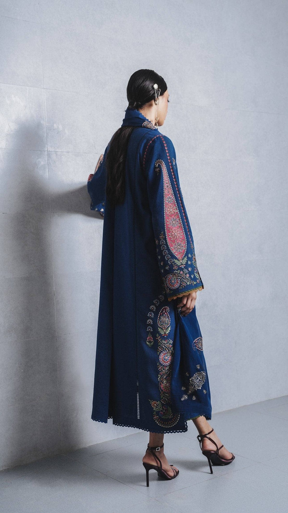 Jugnu Lahore/Karandi/Nehri/Sapphire & Blue