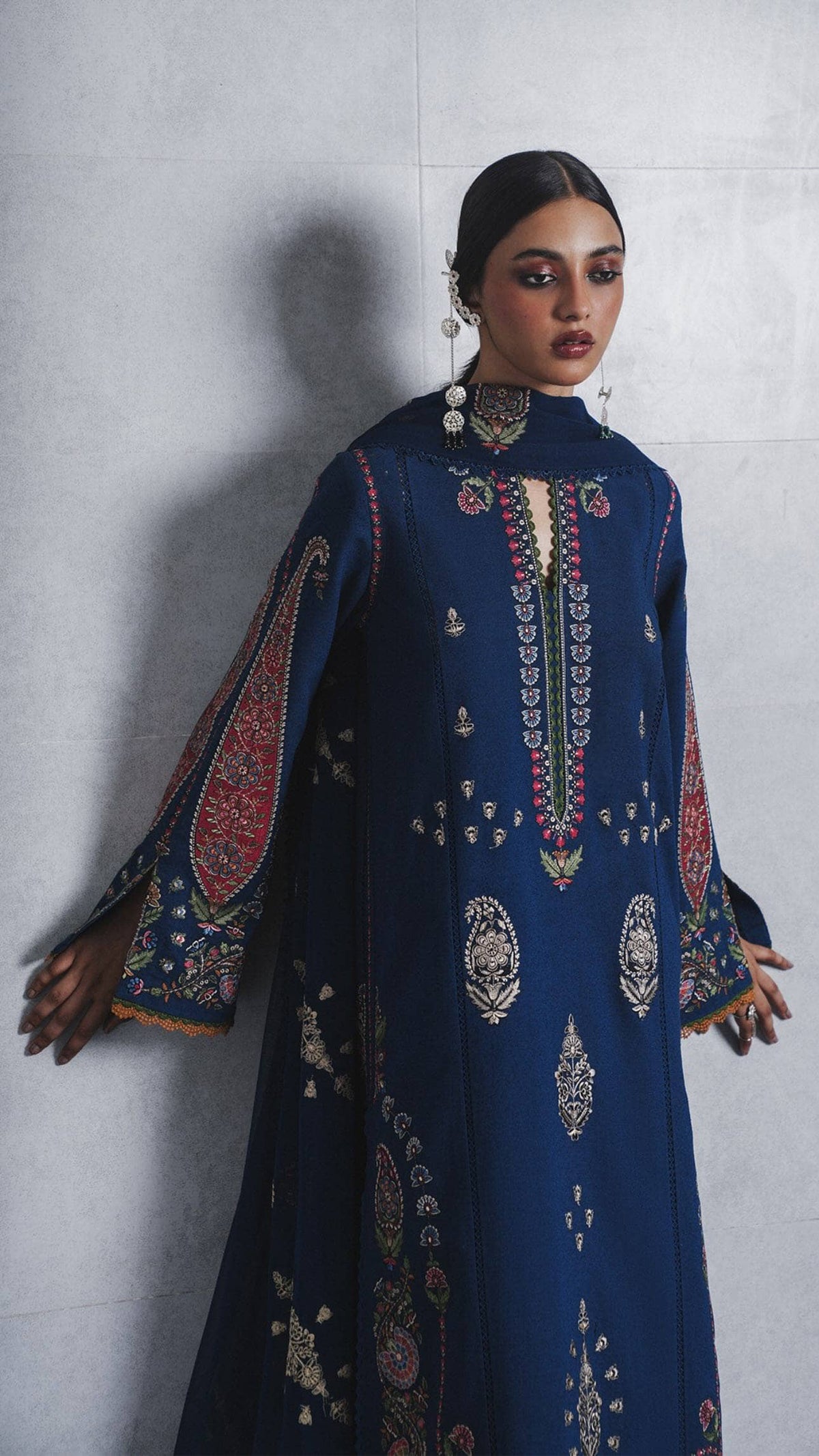 Jugnu Lahore/Karandi/Nehri/Sapphire & Blue