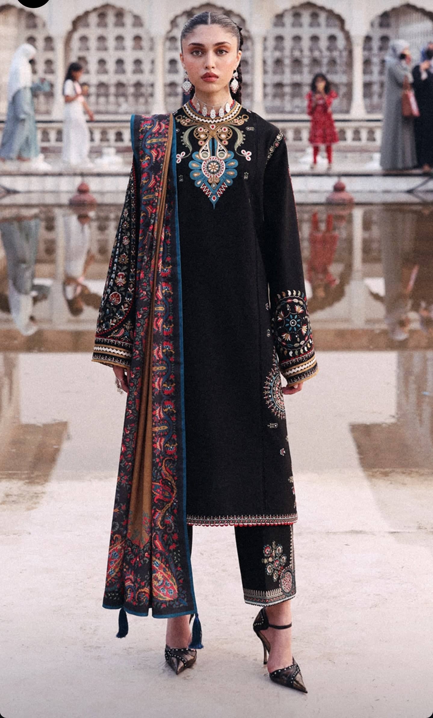 Jugnu Lahore winter Collection Jugnu Lahore/Khaddar/Bejul/Black