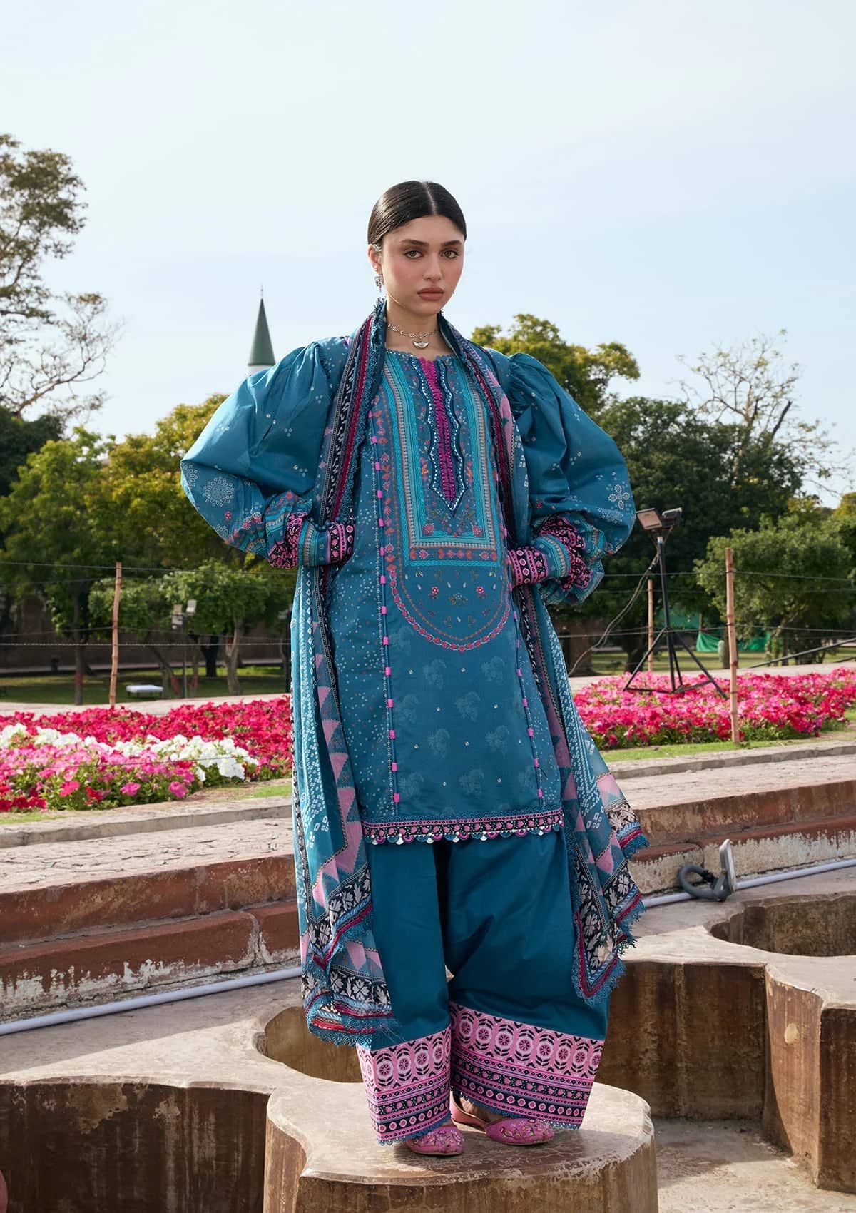 img_kahf_lawn_awwal_boutique