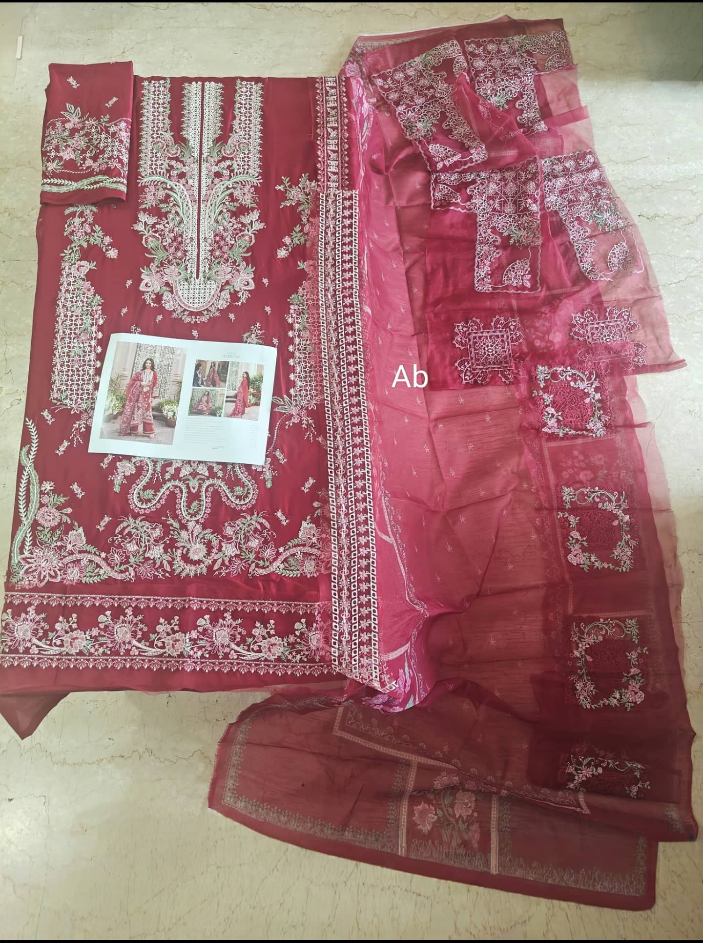 img_kahf_premium_lawn_awwal_boutique