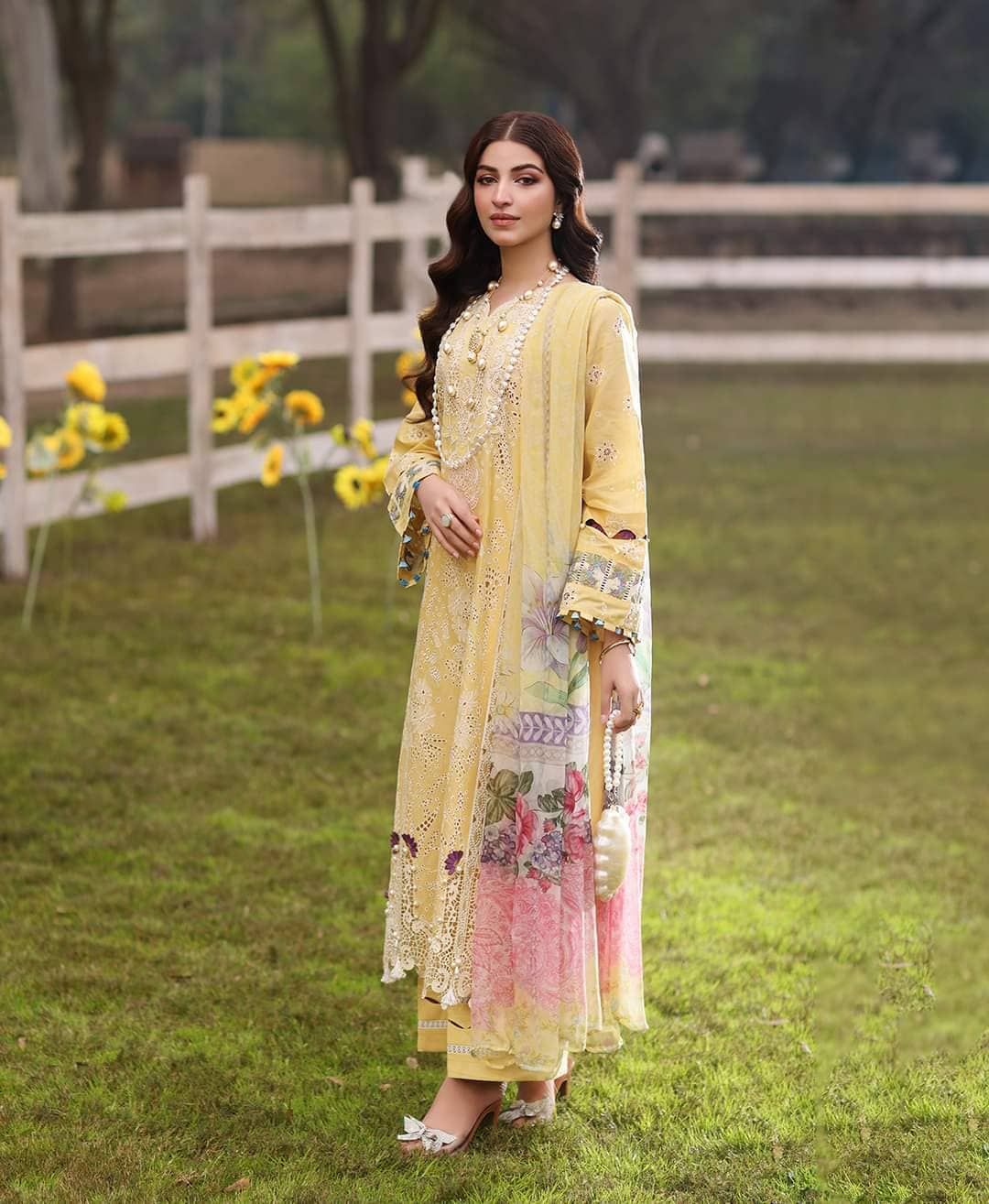 img_kahf_premium_lawn_awwal_boutique