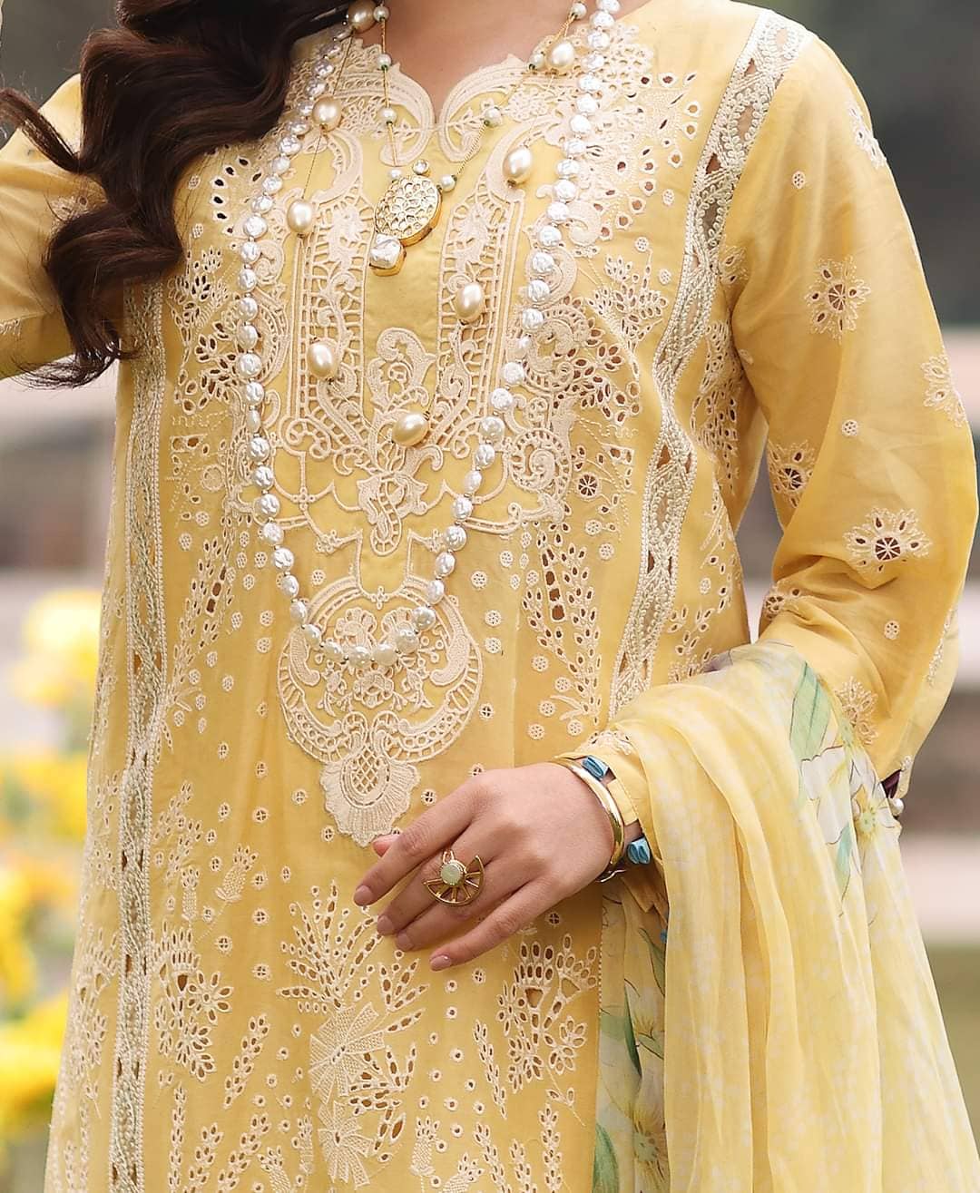 img_kahf_premium_lawn_awwal_boutique