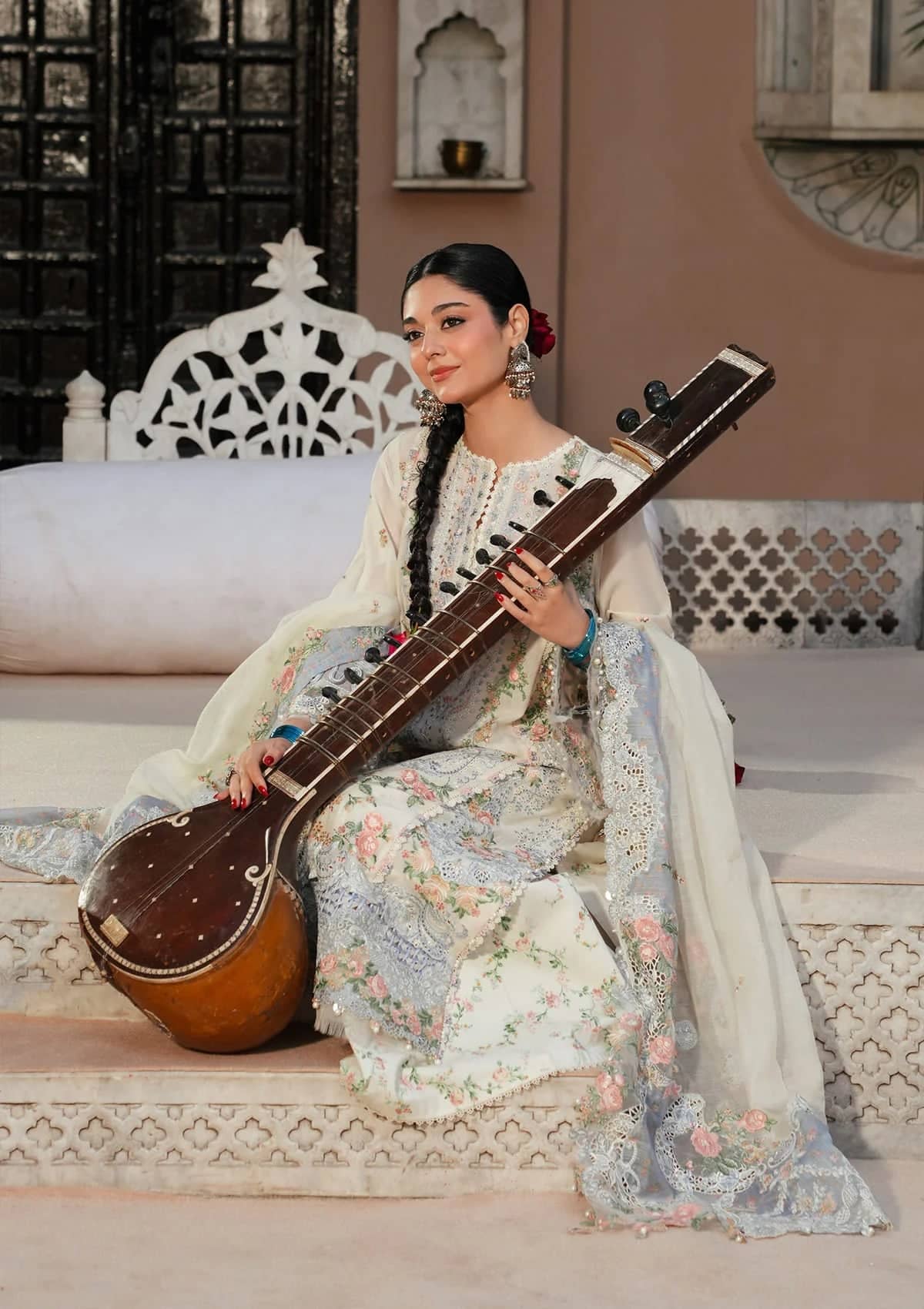 Kahf Premium Lawn 26/KLB-2A NEELOFAR