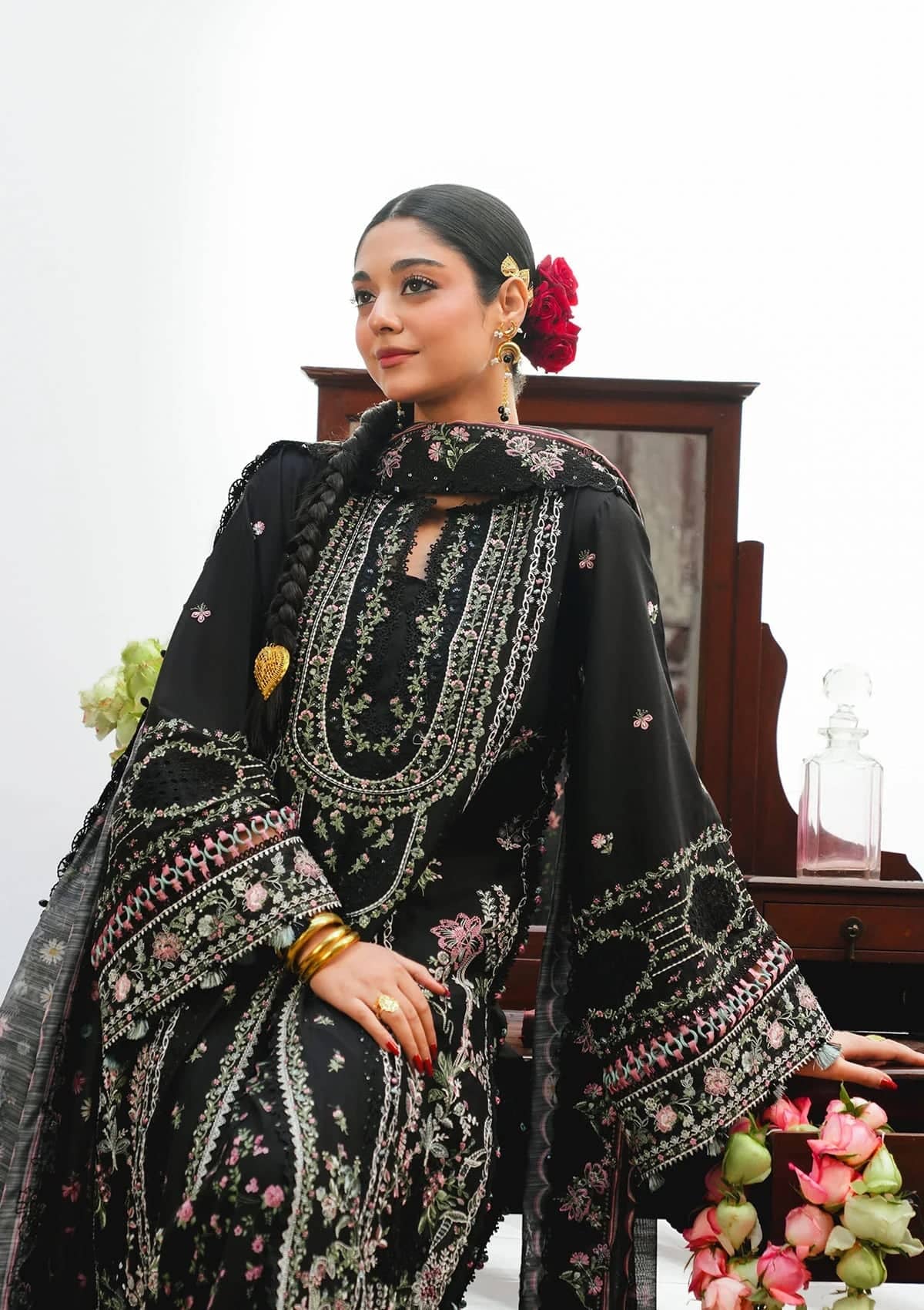 Kahf Premium Lawn 26/KLB-3B SIYAARA