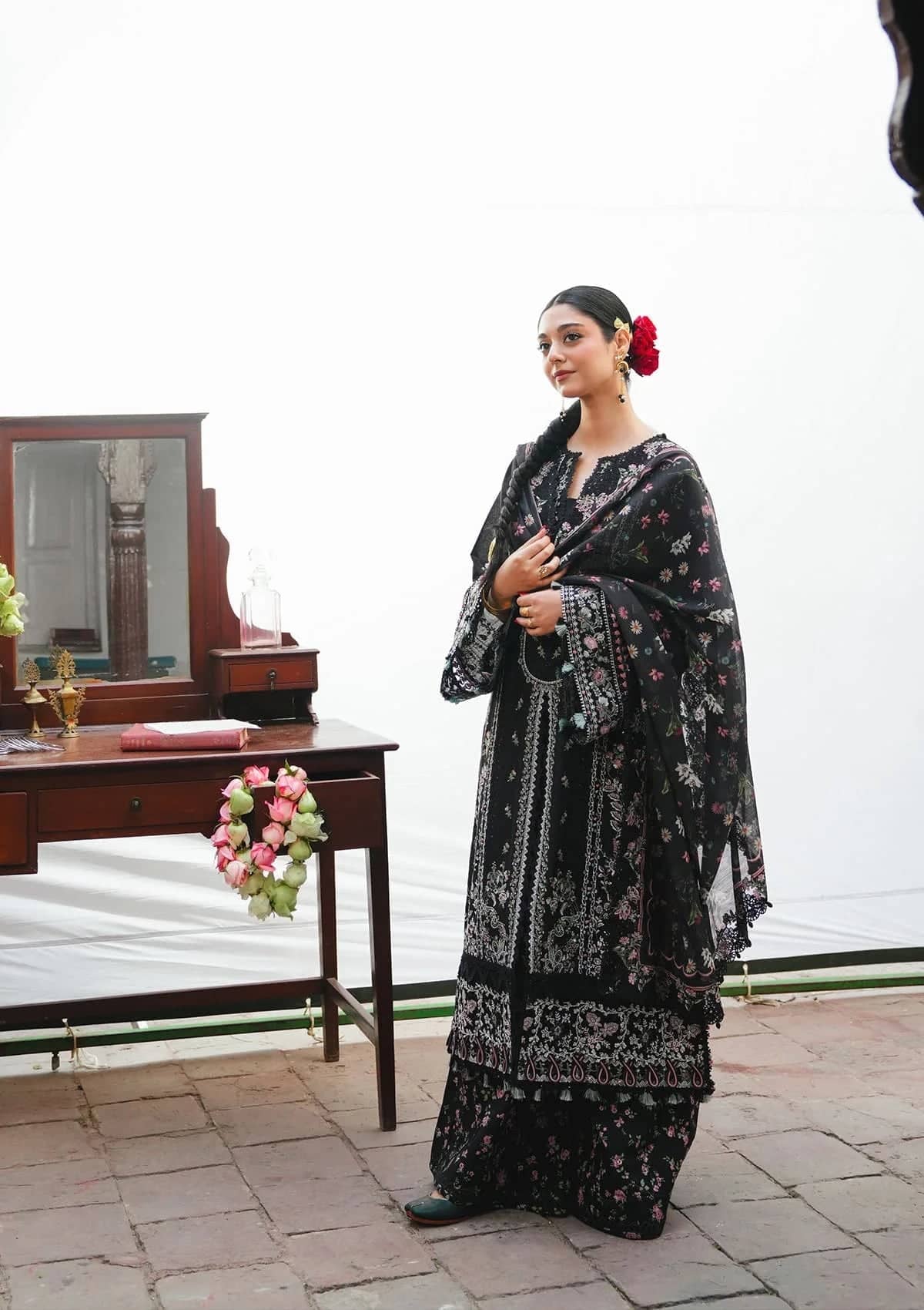 Kahf Premium Lawn 26/KLB-3B SIYAARA