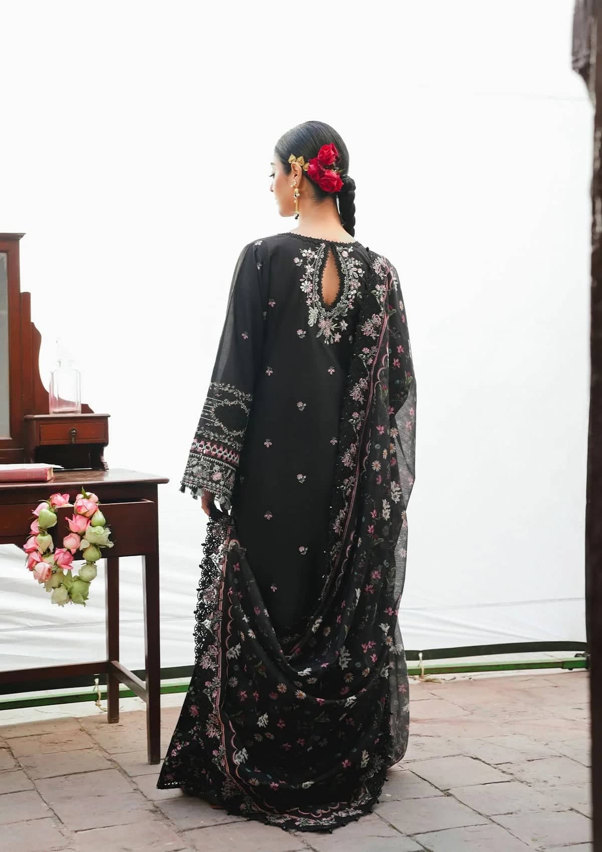 Kahf Premium Lawn 26/KLB-3B SIYAARA