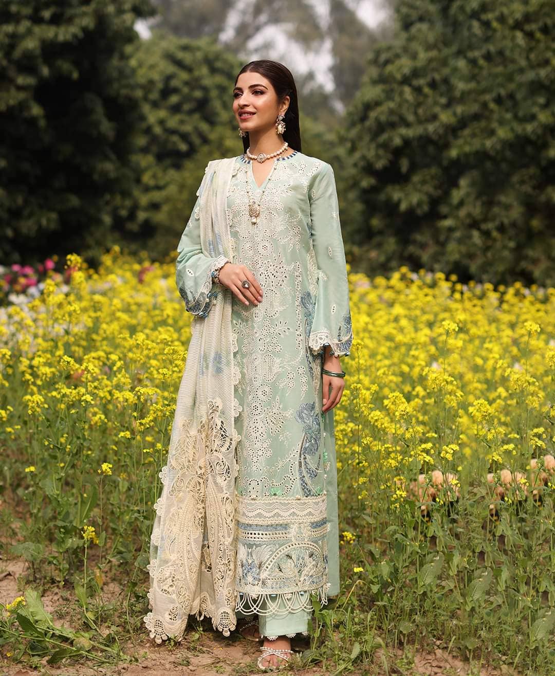 img_kahf_premium_lawn_awwal_boutique