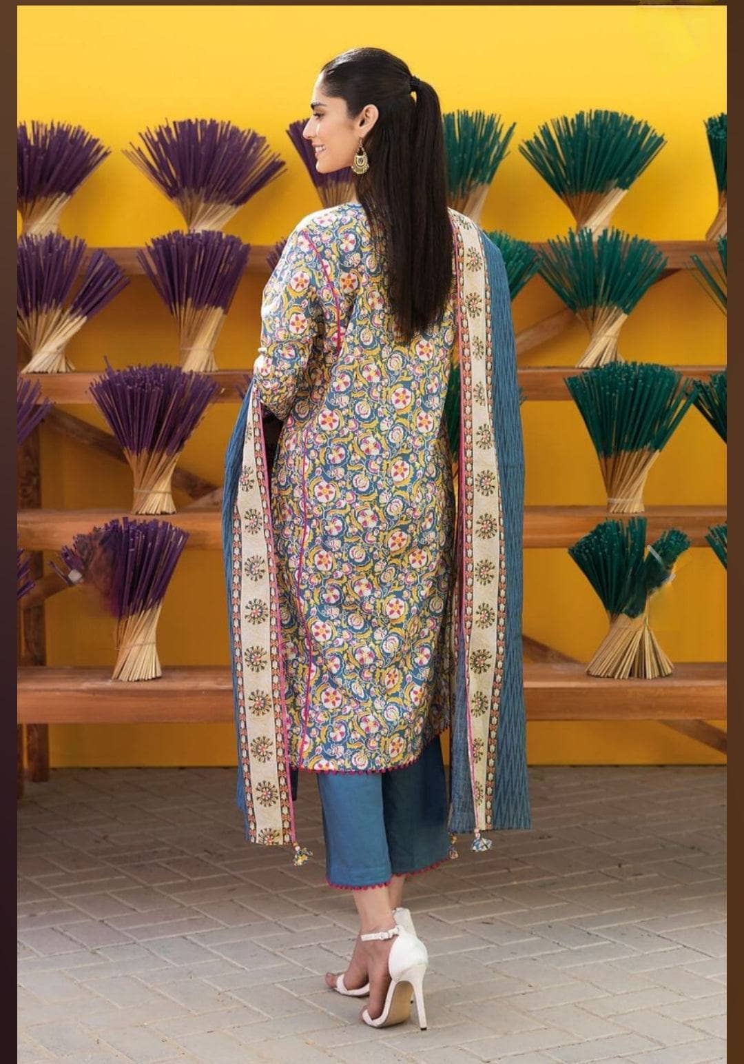 img_khaadi_lawn_24_awwal_boutique
