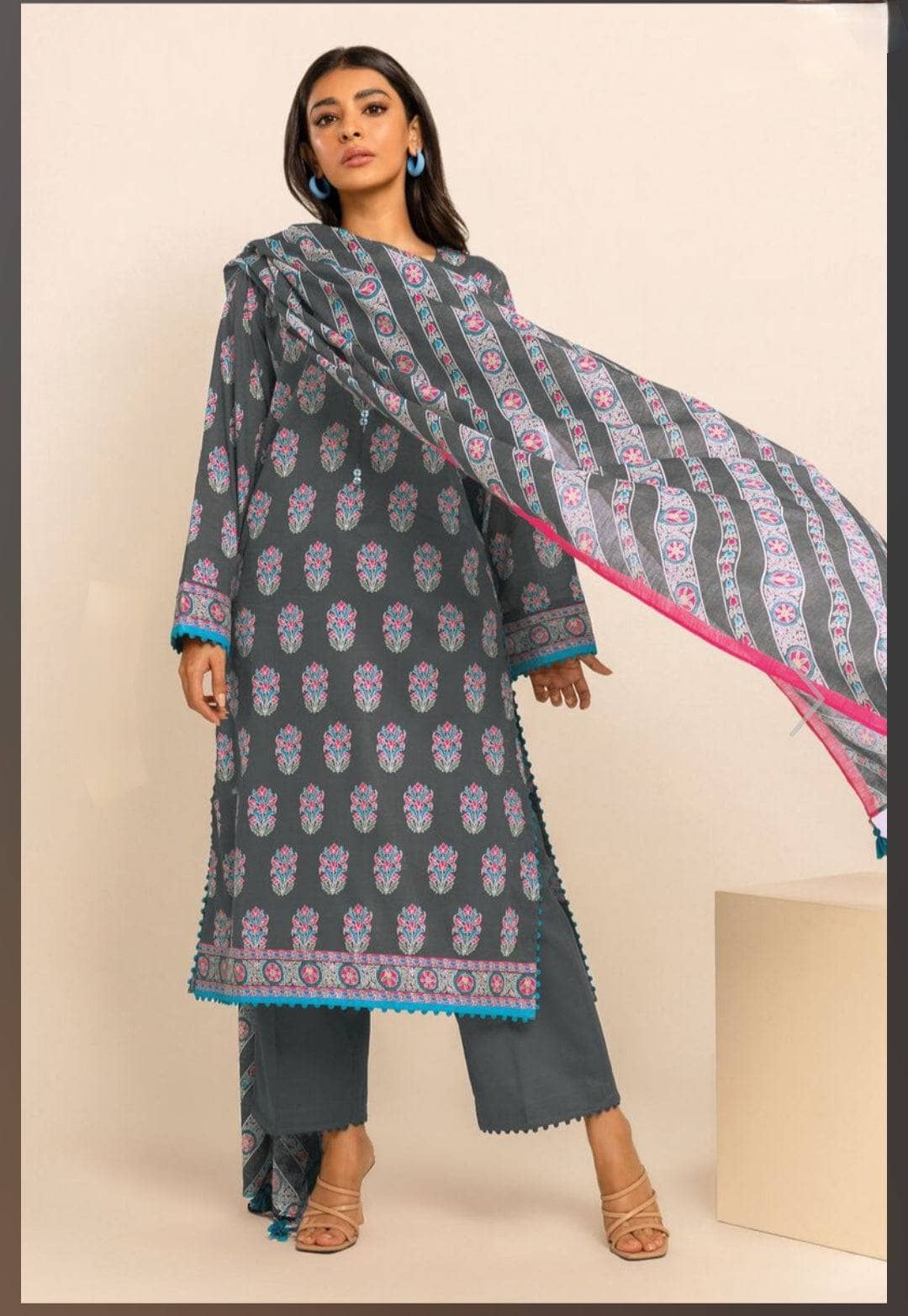 img_khaadi_lawn_24_awwal_boutique