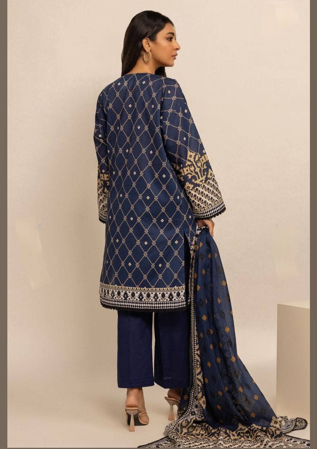 img_khaadi_lawn_24_awwal_boutique