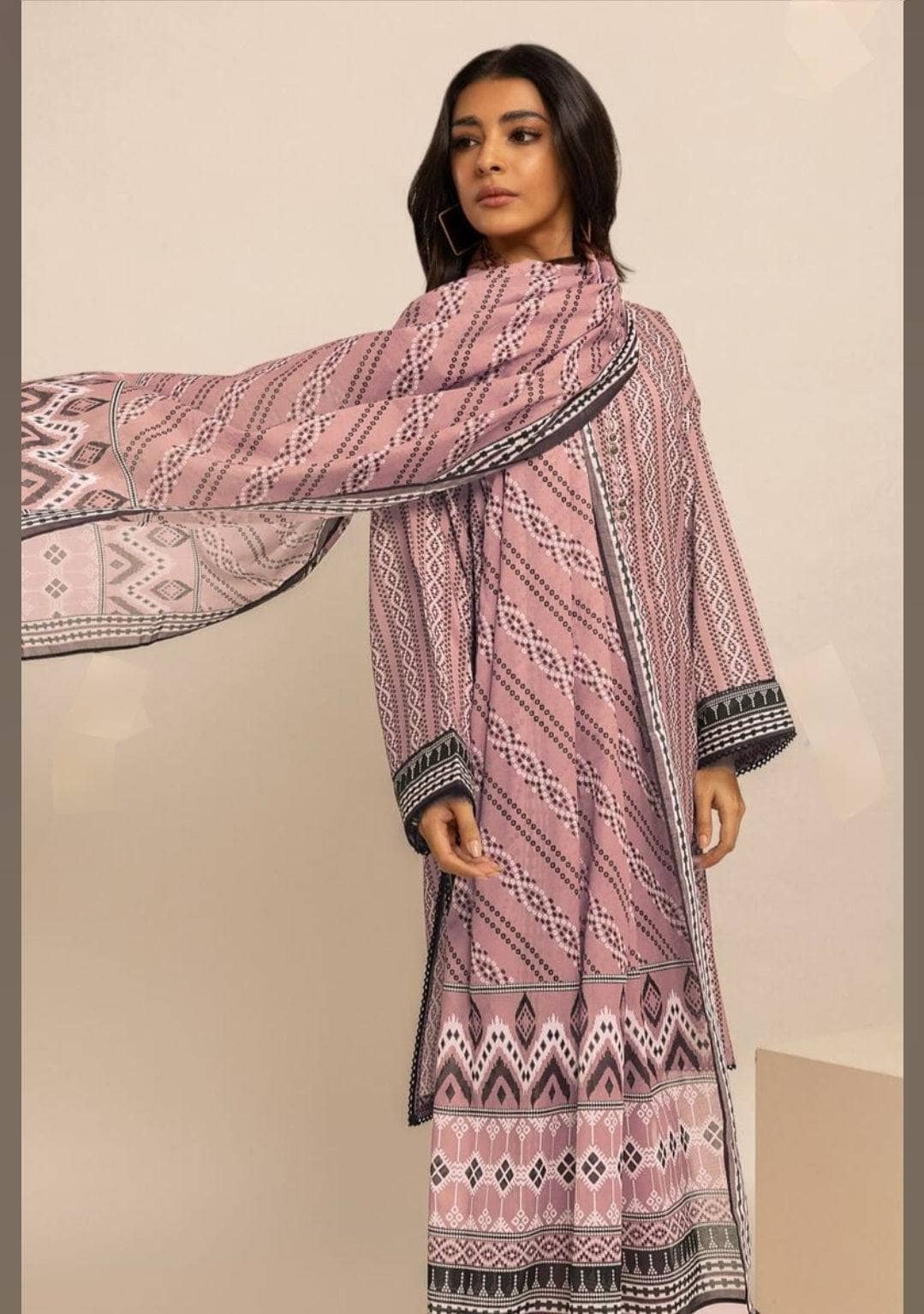 img_khaadi_lawn_24_awwal_boutique
