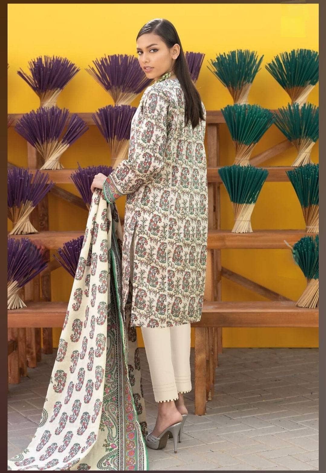 img_khaadi_lawn_24_awwal_boutique