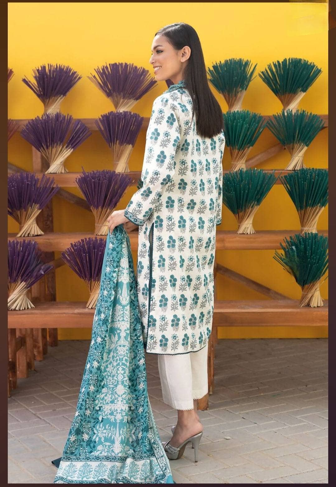 img_khaadi_lawn_24_awwal_boutique