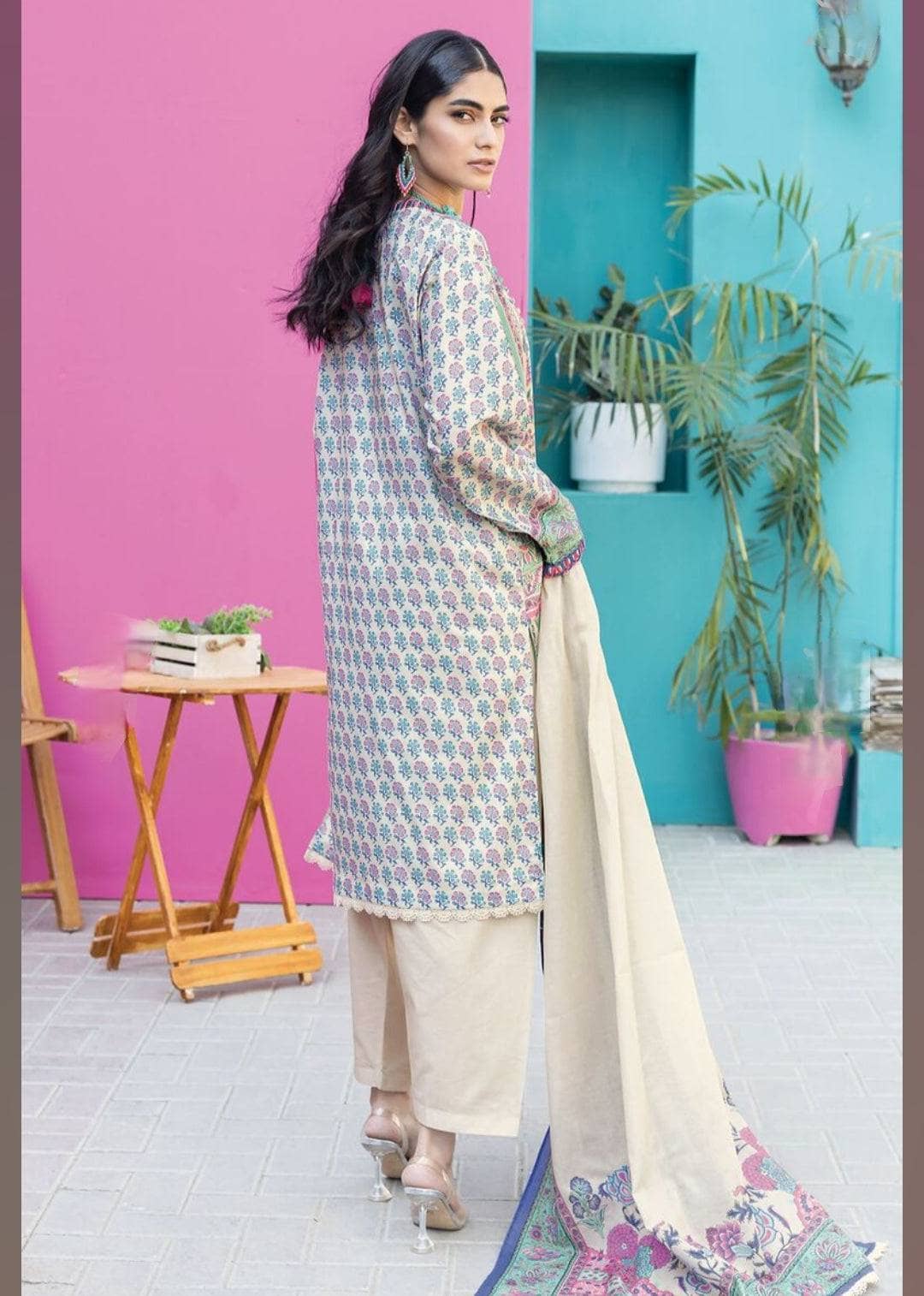 img_khaadi_lawn_23_awwal_boutique