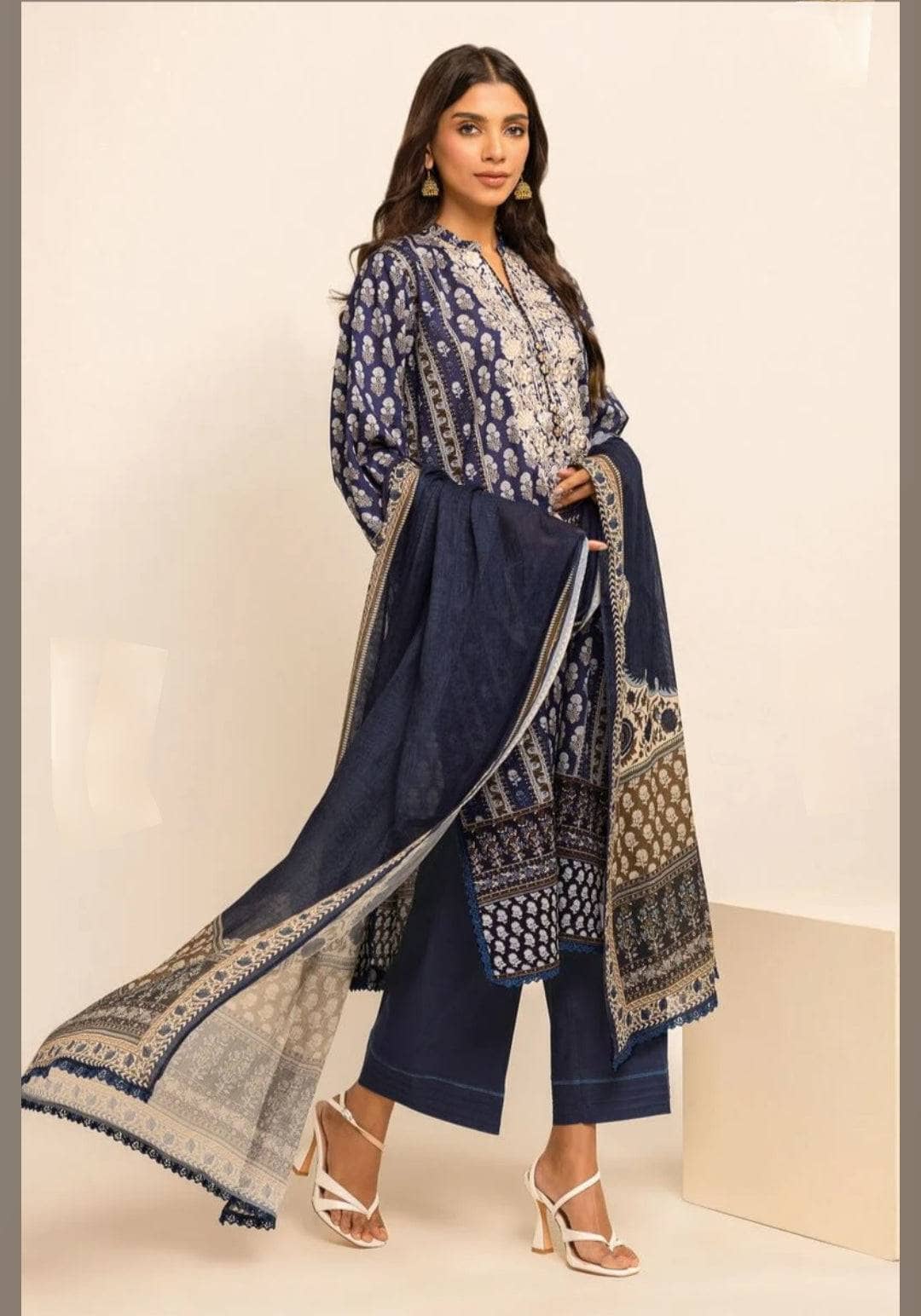 img_khaadi_lawn_24_awwal_boutique