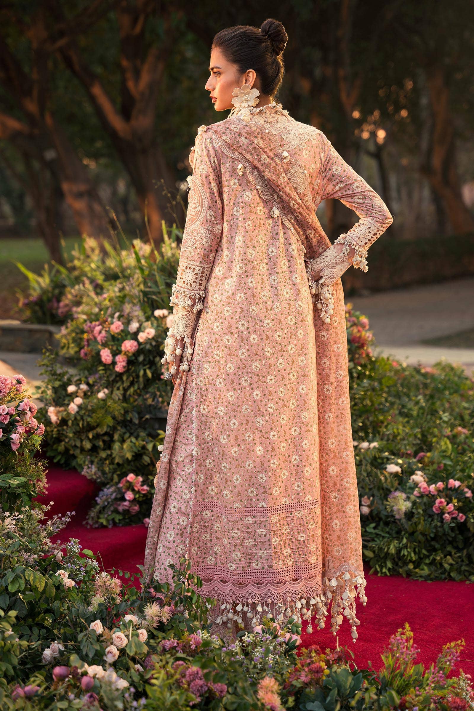 img_sana_safinaz_lawn_24_awwal_boutique