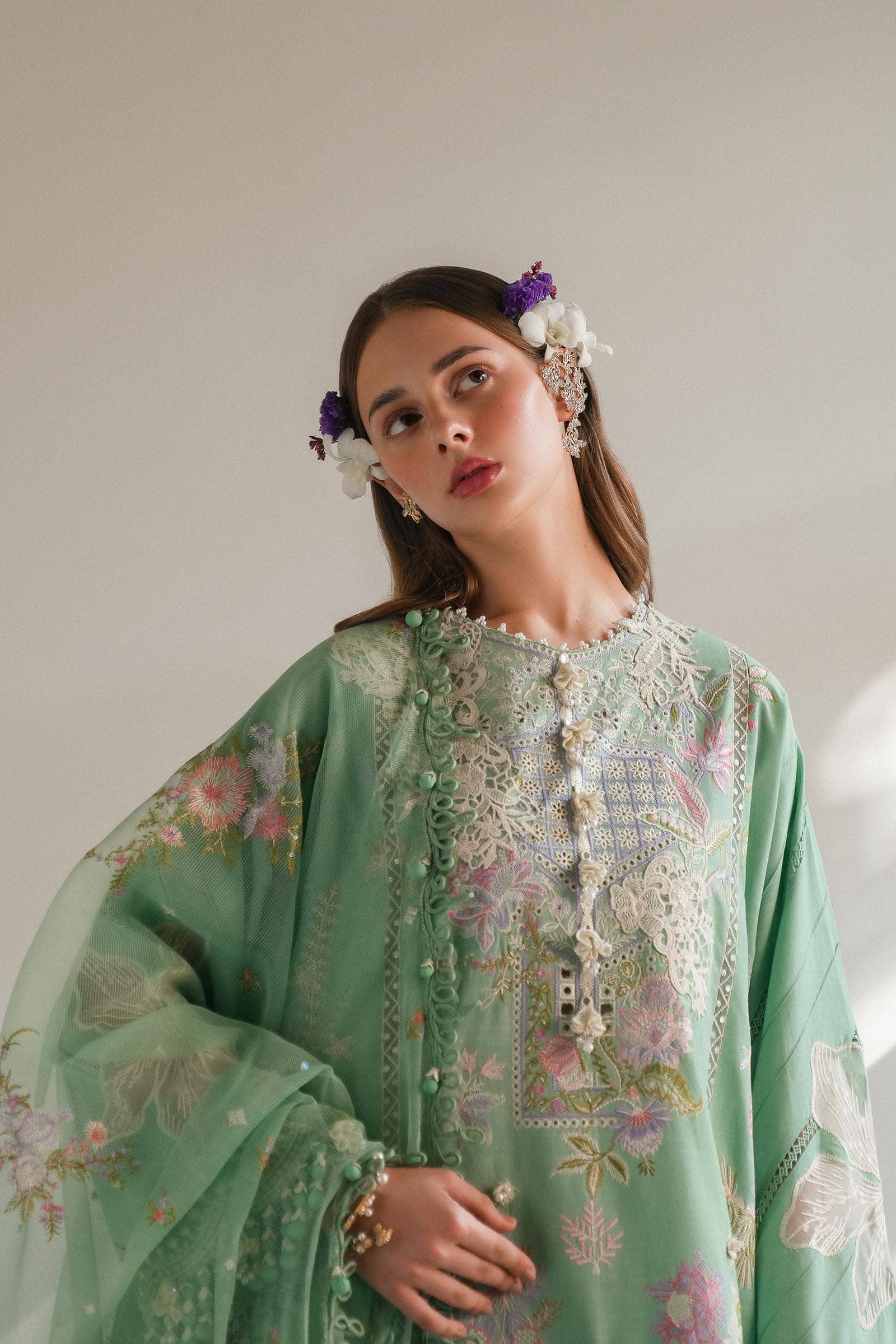 img_sana_safinaz_luxury_lawn_25_awwal_boutique