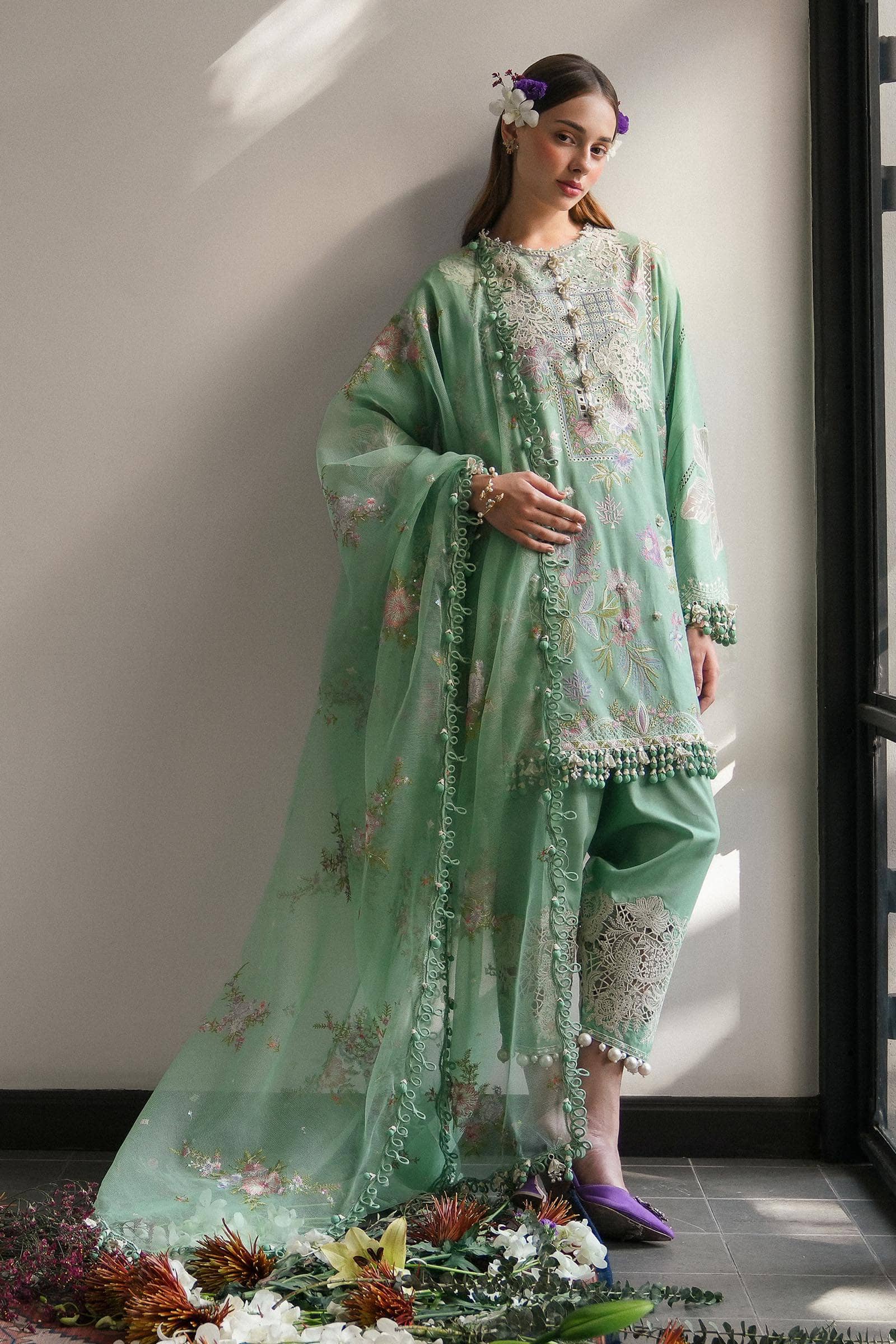 img_sana_safinaz_luxury_lawn_25_awwal_boutique