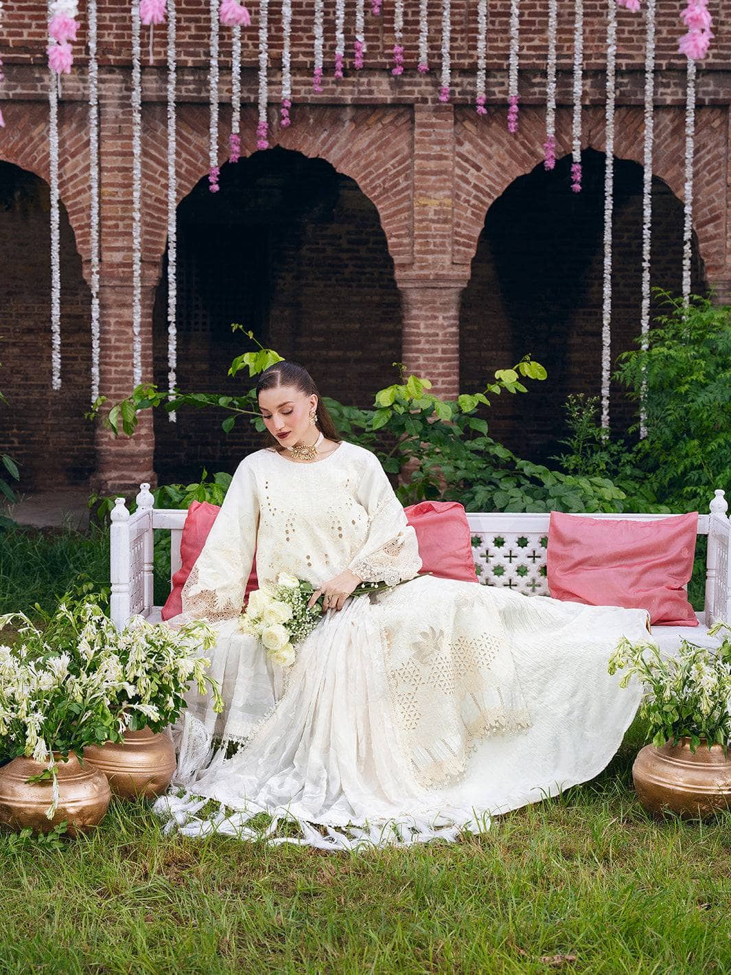 img_mahnur_amelia_luxury_winter_awwal_boutique