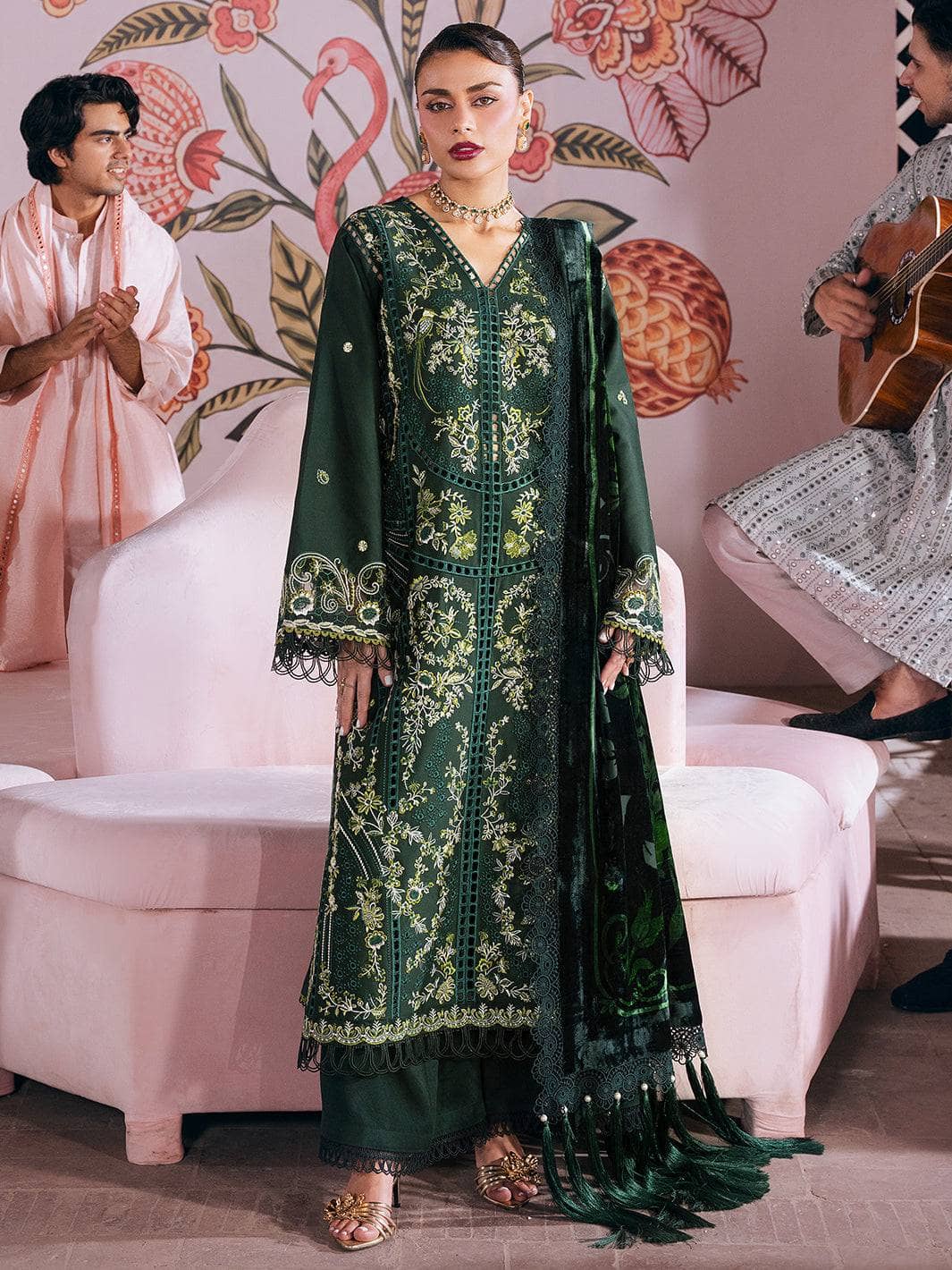img_mahnur_amelia_luxury_winter_awwal_boutique