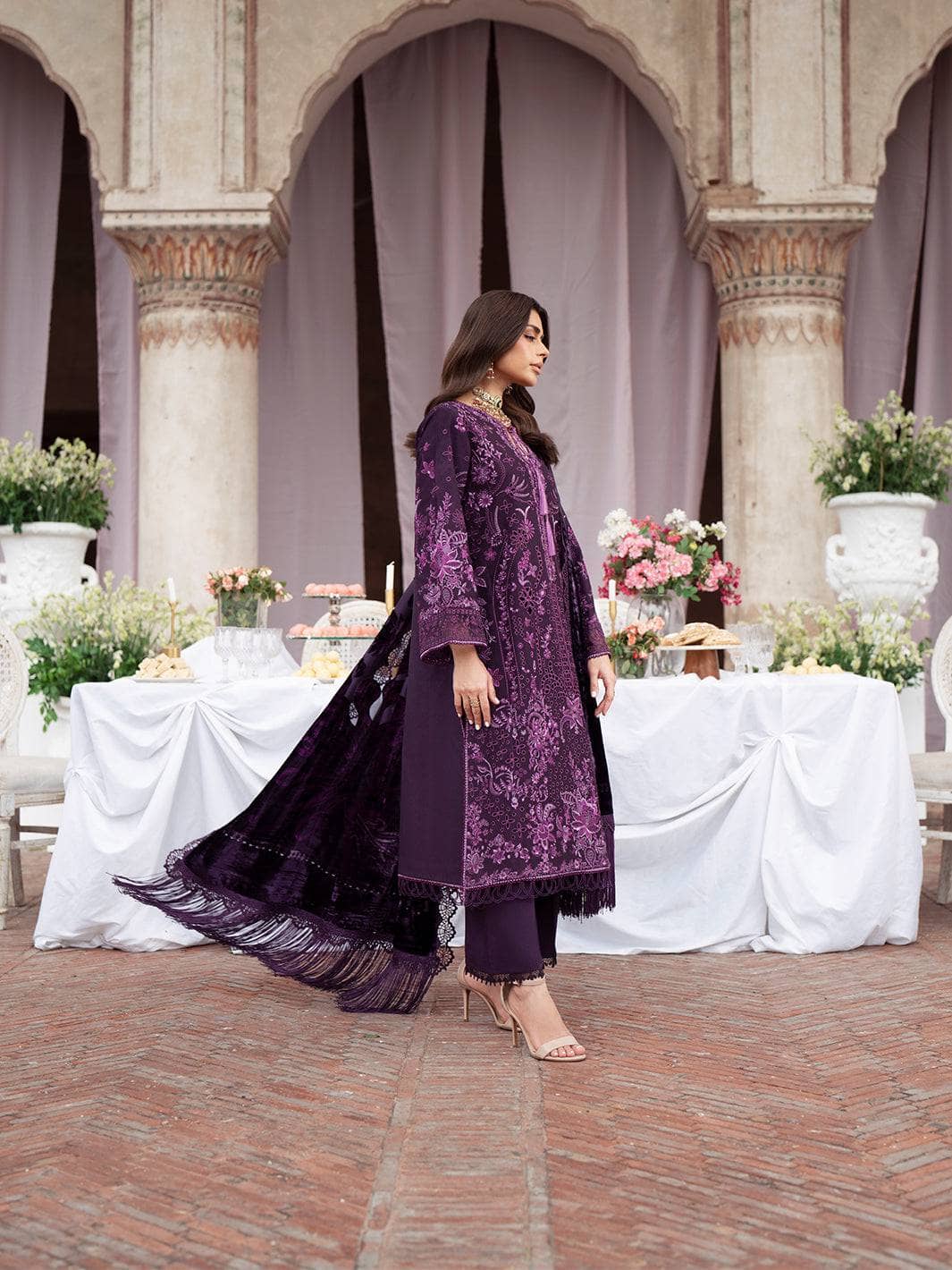 Mahnur Amelia Luxury Winter 26/Velvet Palachi Shawl/Corduroy Rich Plum/AM 10