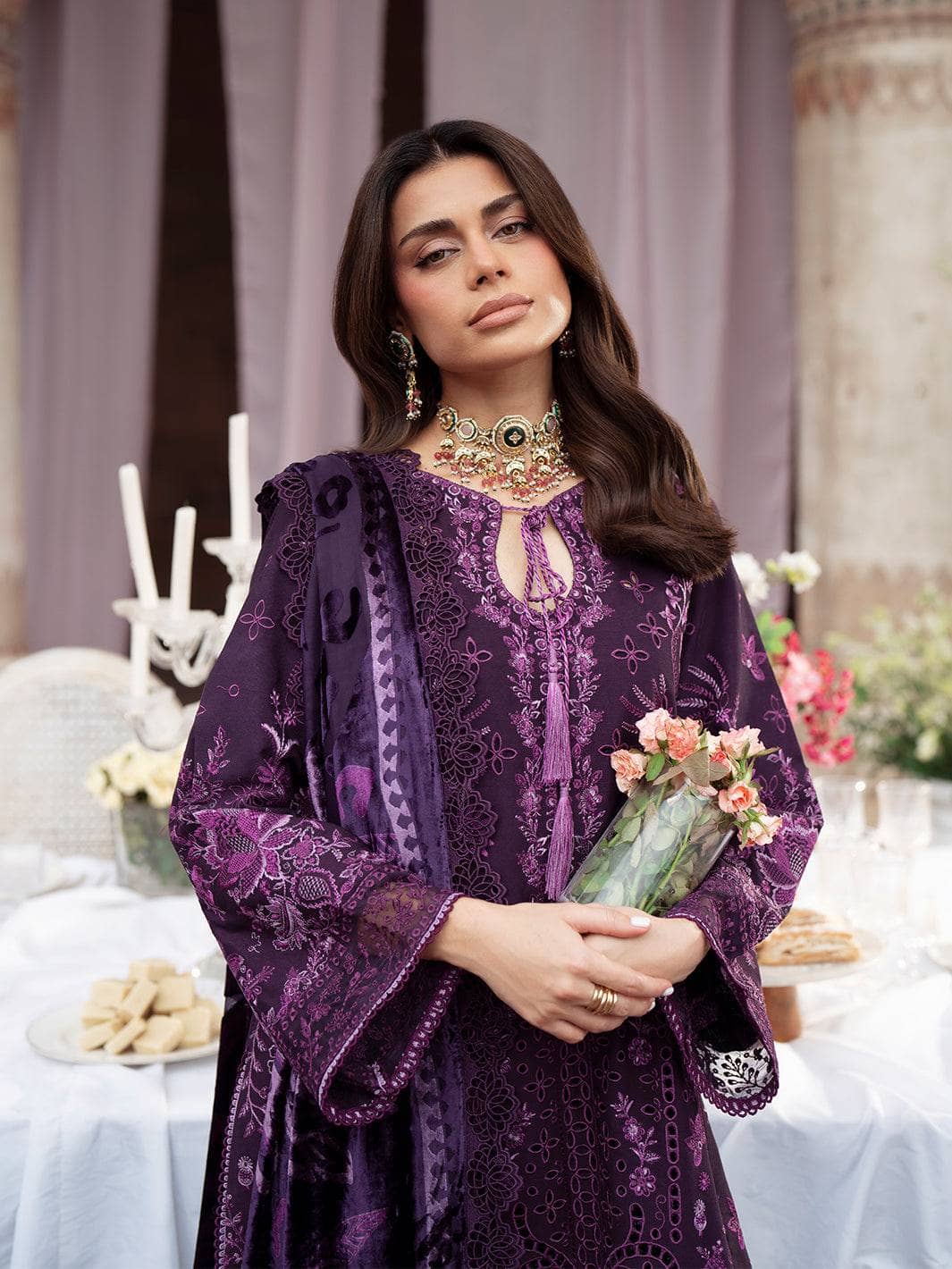 Mahnur Amelia Luxury Winter 26/Velvet Palachi Shawl/Corduroy Rich Plum/AM 10